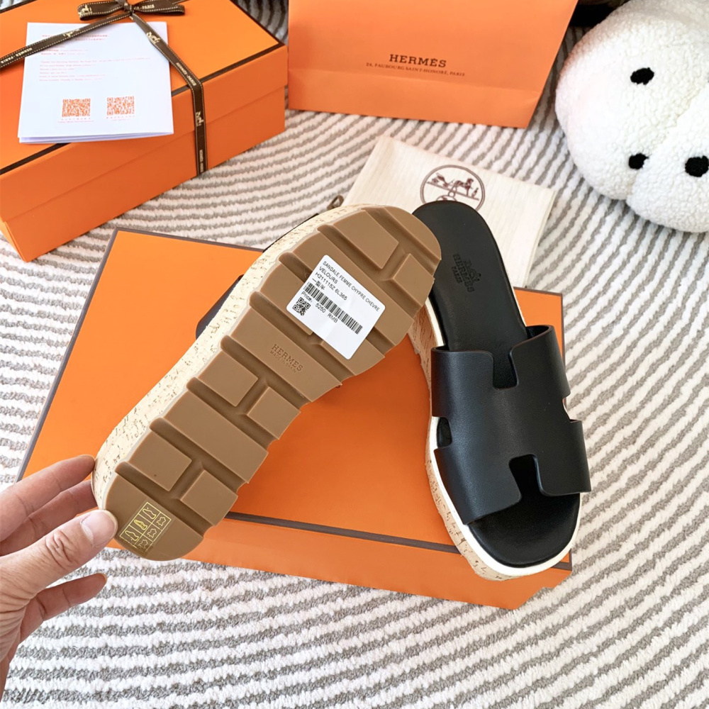 高仿Hermes*H232150Z02山羊皮厚底涼拖黑色6.5CM免檢版