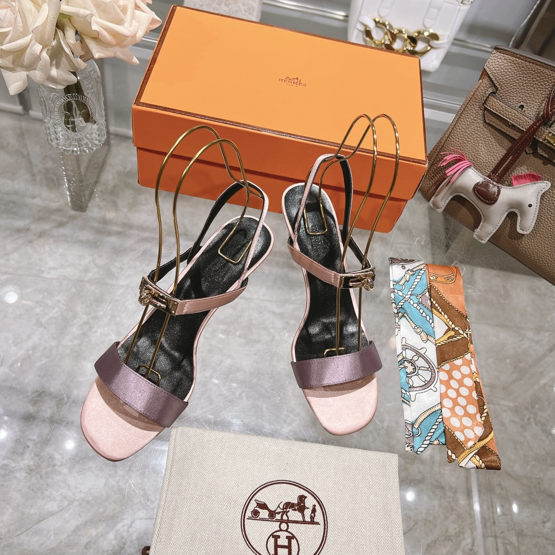 高仿Hermes*H232133Z9J露趾細踭涼鞋淺粉9.5CM免檢版
