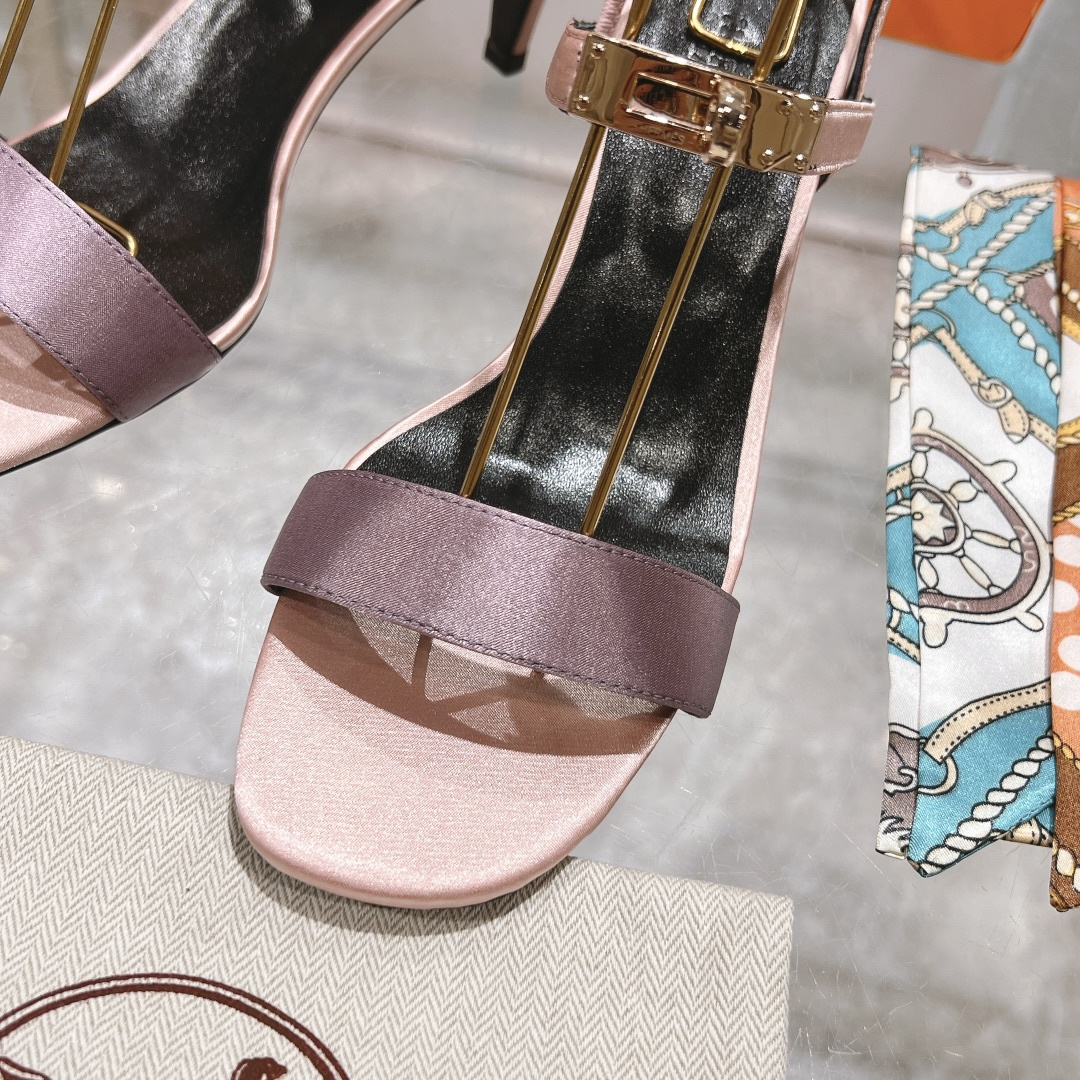 高仿Hermes*H232133Z9J露趾細踭涼鞋淺粉9.5CM免檢版