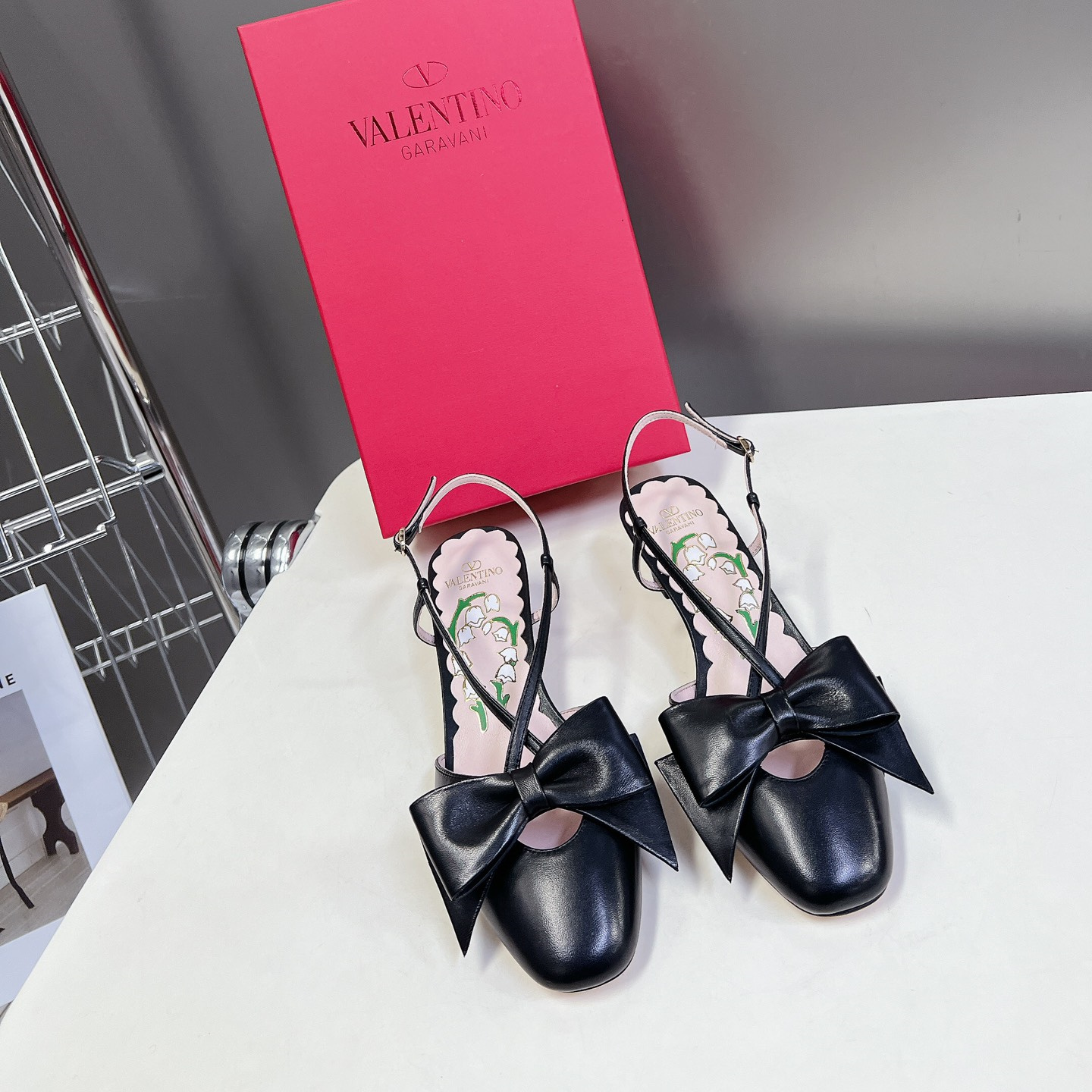 高仿Valentino*WS0LB6A蝴蝶結塔扣涼鞋黑色4.5CM免檢版
