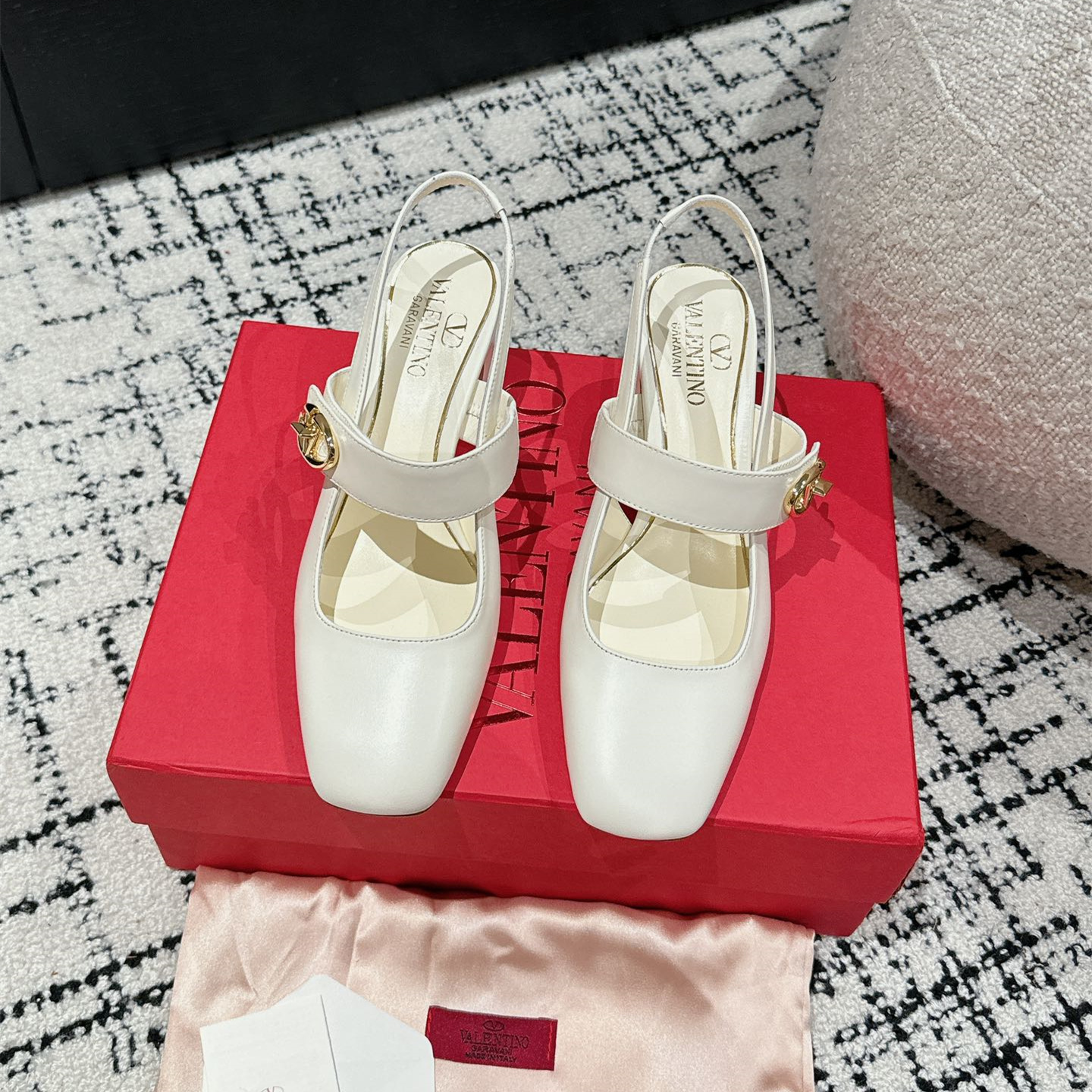 高仿Valentino*5W2S0JY方頭露跟單鞋白色6CM免檢版