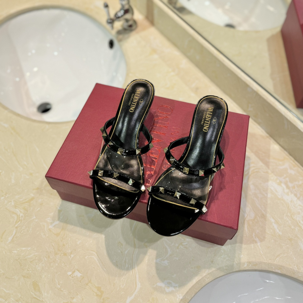 高仿Valentino*2W0S0GH鉚釘水晶踭涼鞋黑色膠片4.5CM免檢版