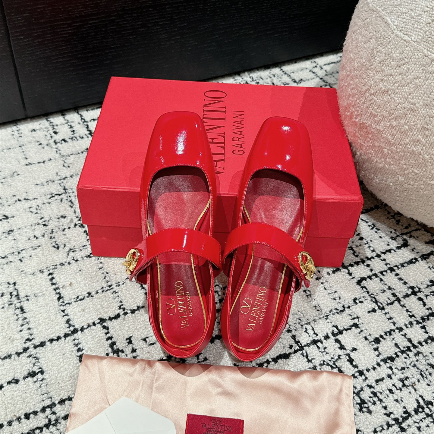高仿Valentino*5W2S0JT方頭露跟單鞋漆皮紅色6CM免檢版