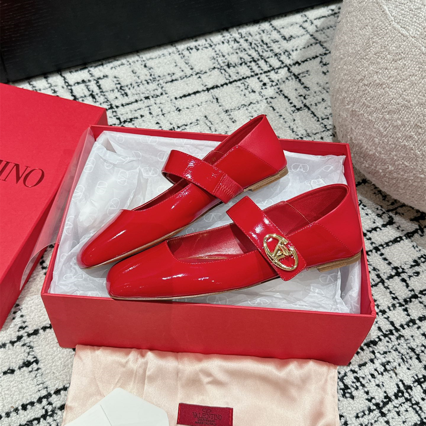 高仿Valentino*5W2S0JT方頭露跟單鞋漆皮紅色6CM免檢版