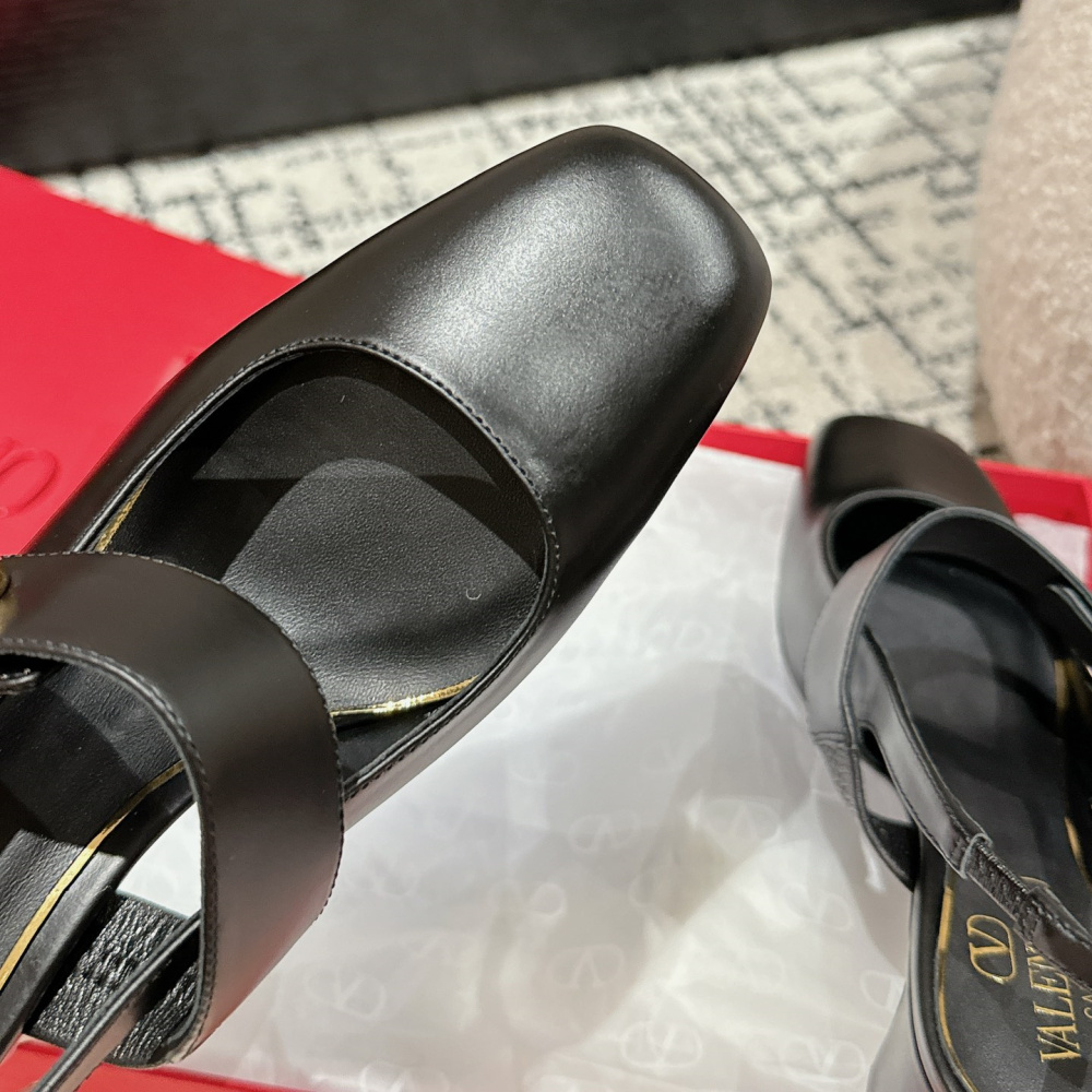 高仿Valentino*5W2S0JP方頭露跟單鞋黑色6CM免檢版