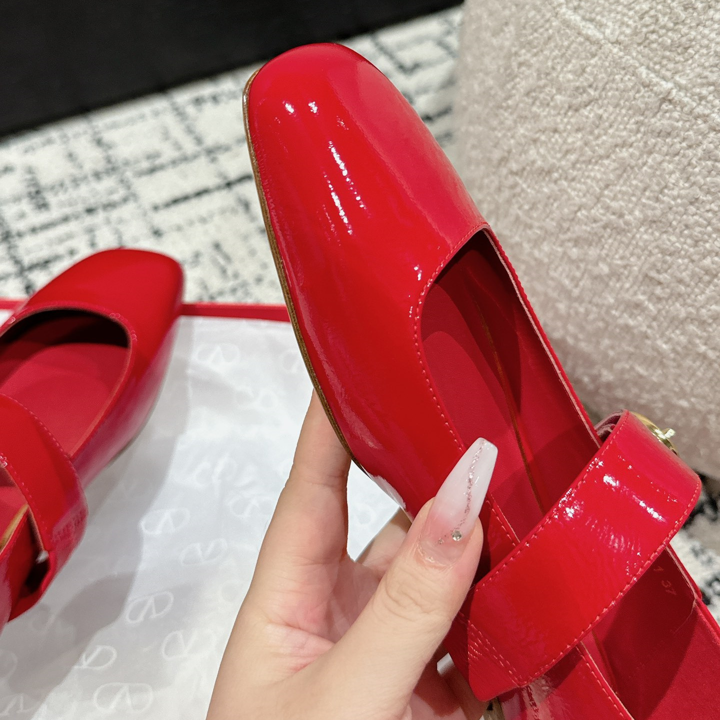 高仿Valentino*5W2S0JT方頭露跟單鞋漆皮紅色6CM免檢版
