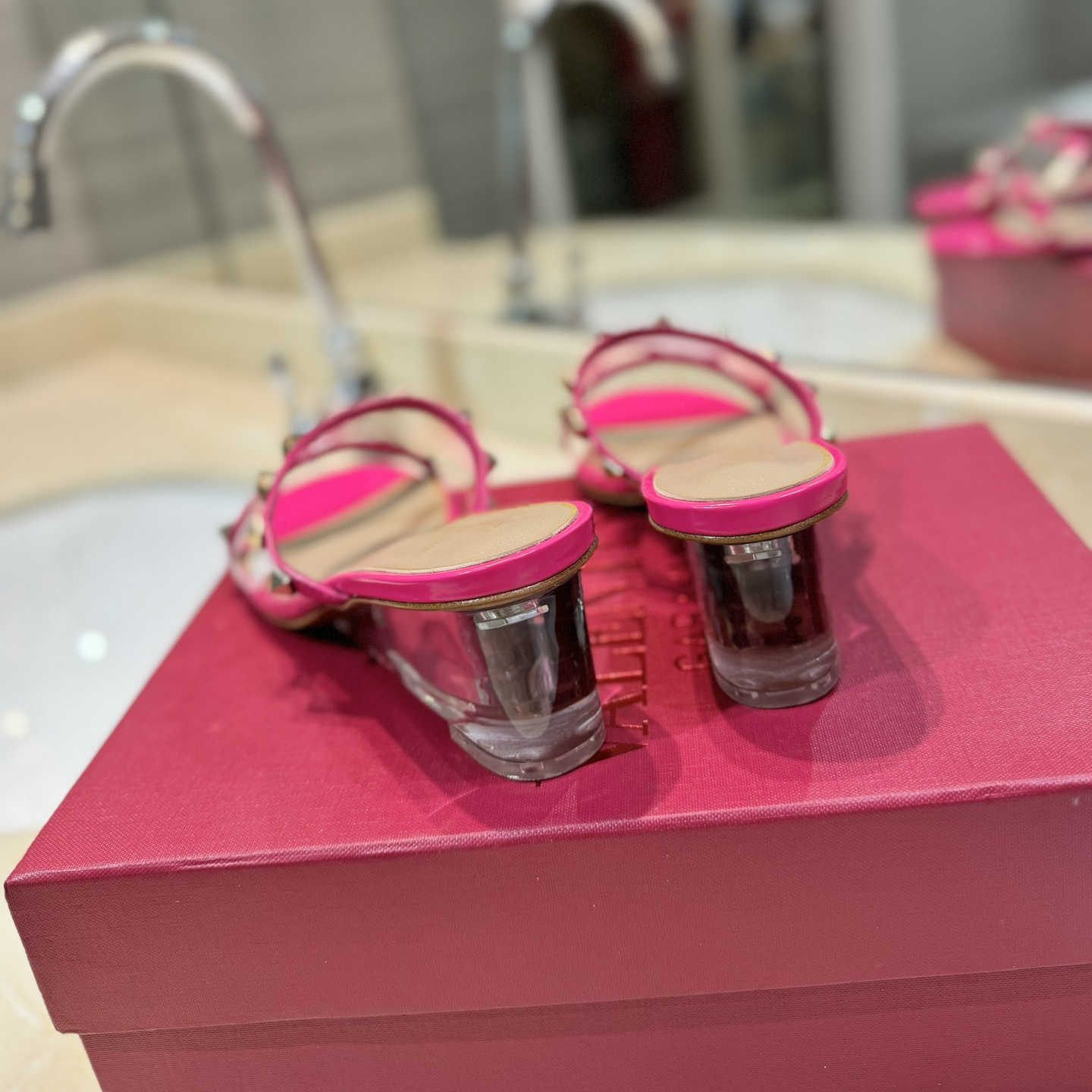 高仿Valentino*2W0S0GM鉚釘水晶踭涼鞋騷粉膠片4.5CM免檢版