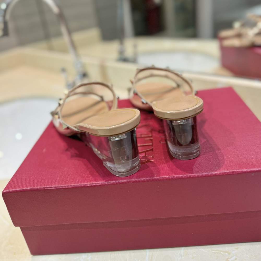 高仿Valentino*2W0S0GN鉚釘水晶踭涼鞋膚色膠片4.5CM免檢版