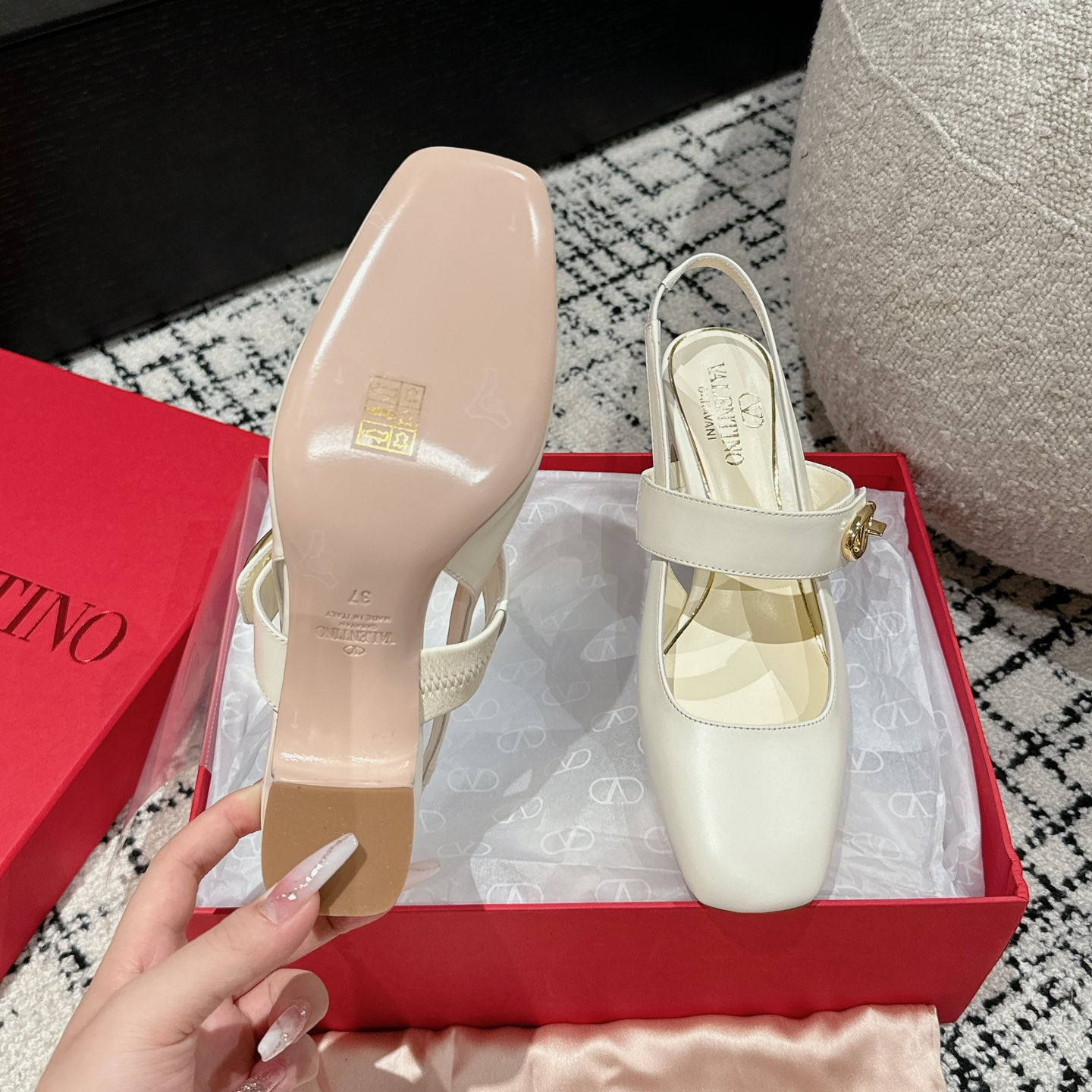 高仿Valentino*5W2S0JY方頭露跟單鞋白色6CM免檢版