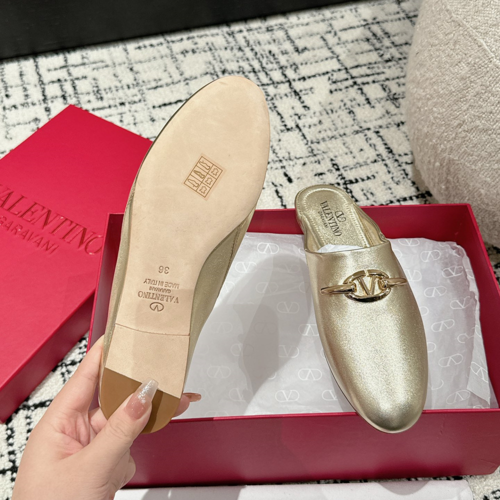 高仿Valentino*4W2S0IW簡約包頭拖鞋漆皮金色免檢版