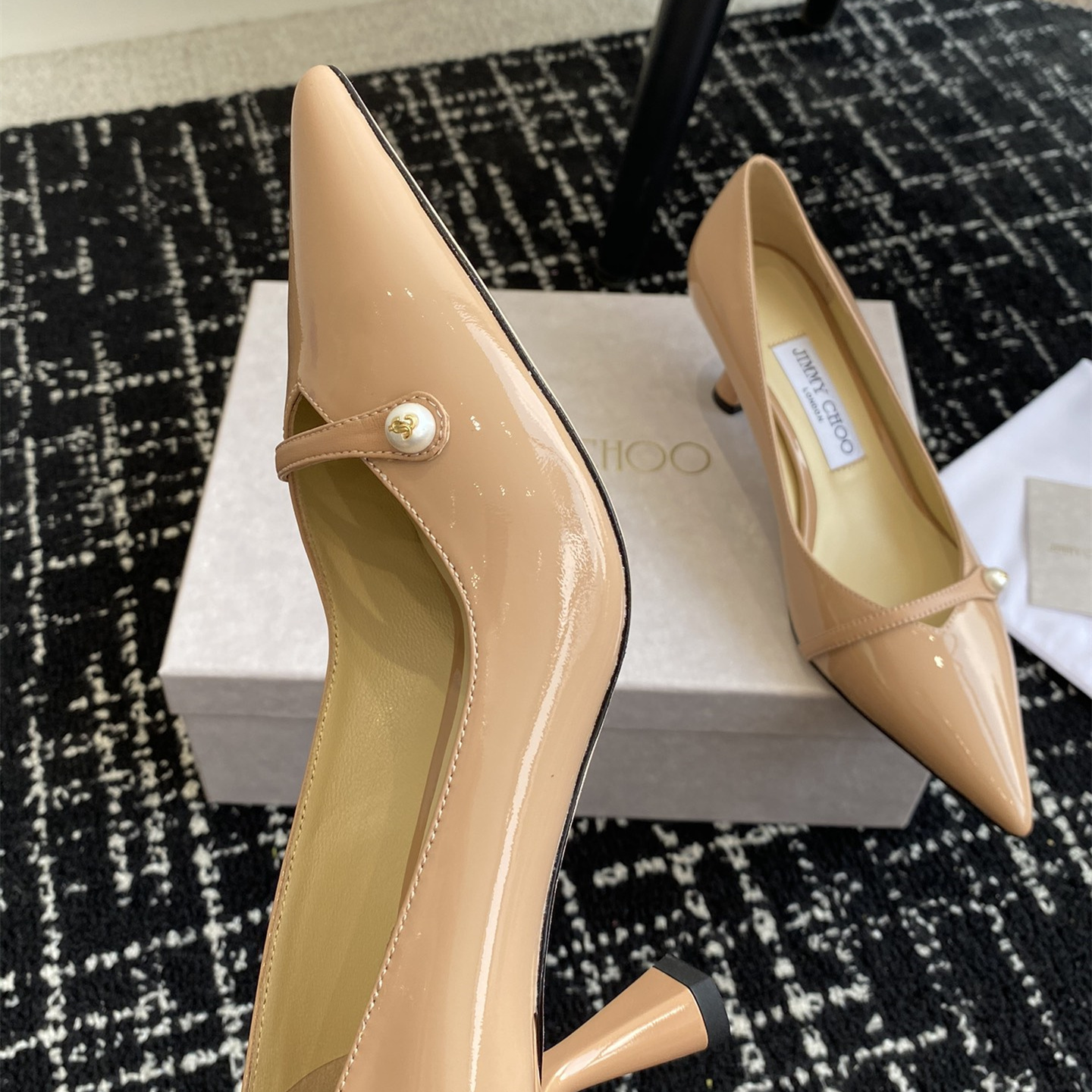 高仿JimmyChoo*ROSALI7水晶漆皮高踭鞋裸色6.5CM免檢版