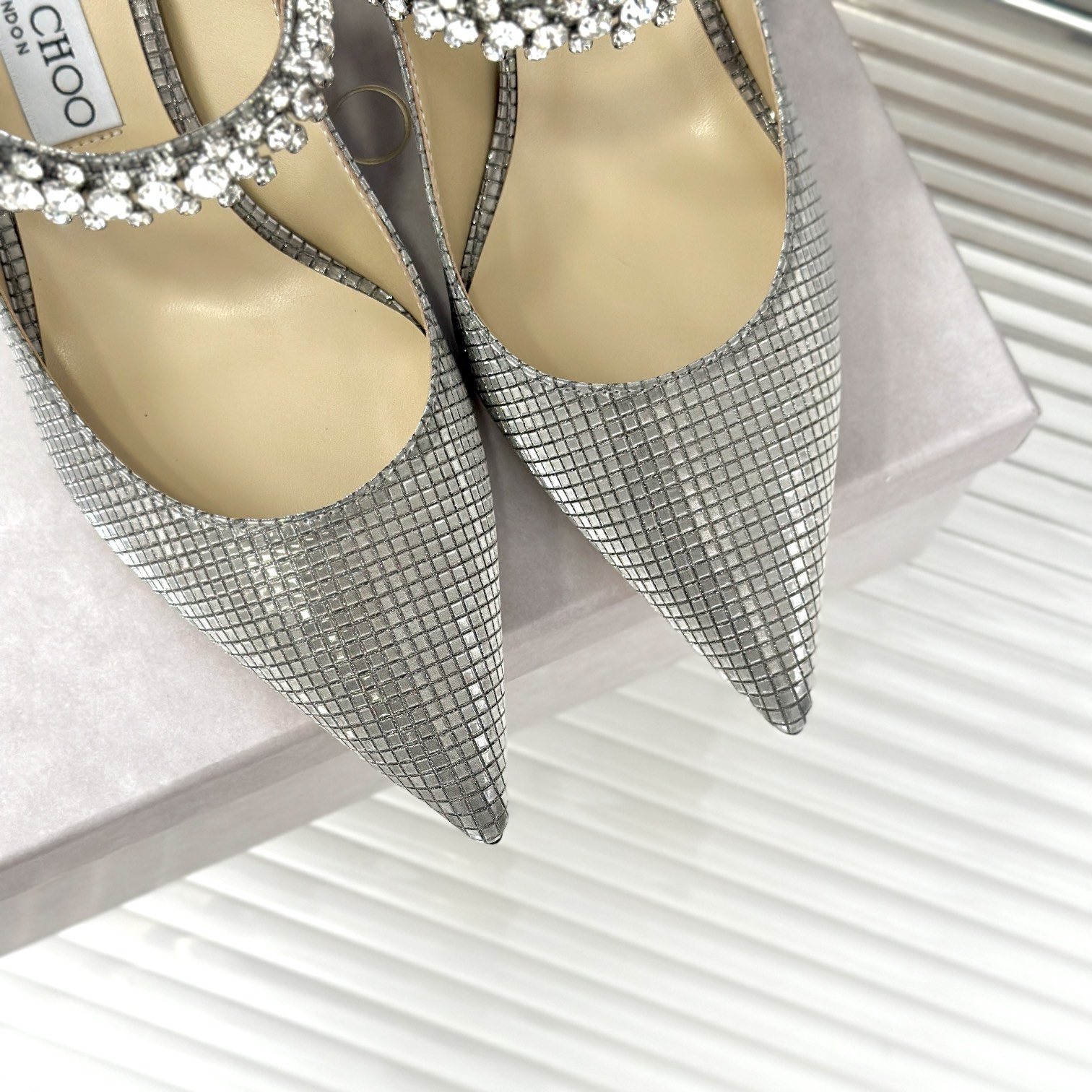 高仿JimmyChoo*BING65T水晶鑲嵌涼拖銀色6.5CM免檢版