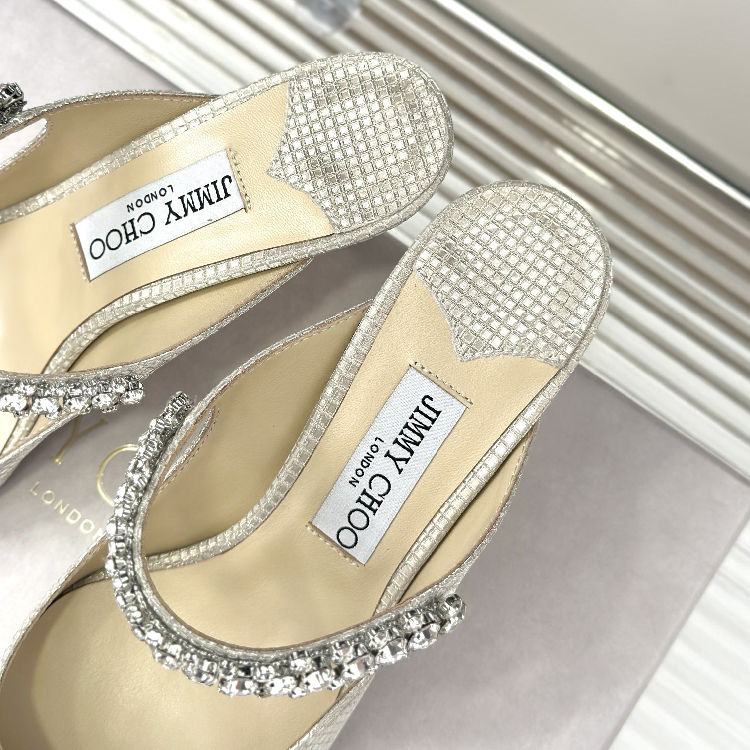 高仿JimmyChoo*BING62T水晶鑲嵌涼拖裸色6.5CM免檢版