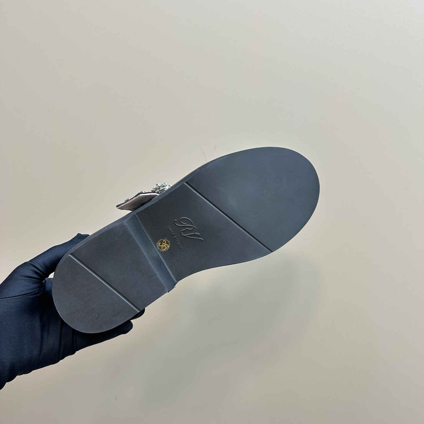 高仿RogerVivier*RVW5484鑽扣粗跟瑪麗珍鞋黑色3CM免檢版