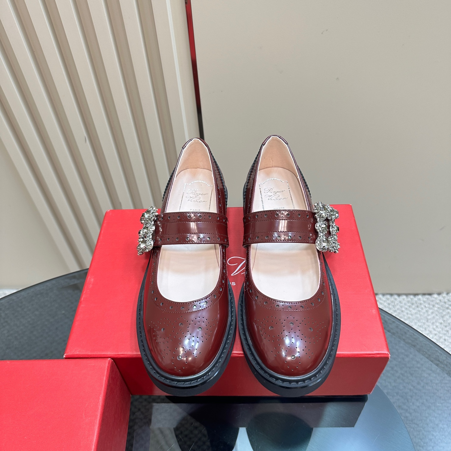 高仿RogerVivier*RVW5485鑽扣粗跟瑪麗珍鞋紅色3CM免檢版