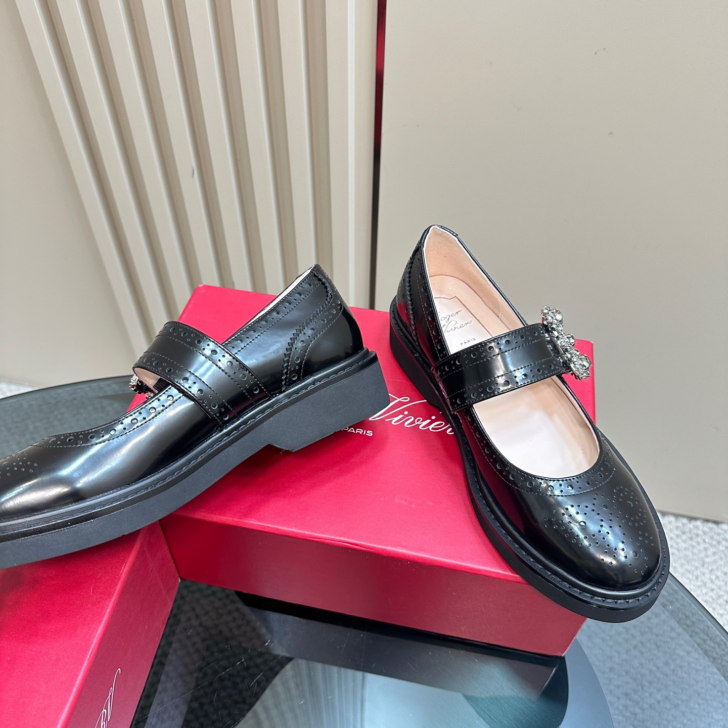 高仿RogerVivier*RVW5484鑽扣粗跟瑪麗珍鞋黑色3CM免檢版