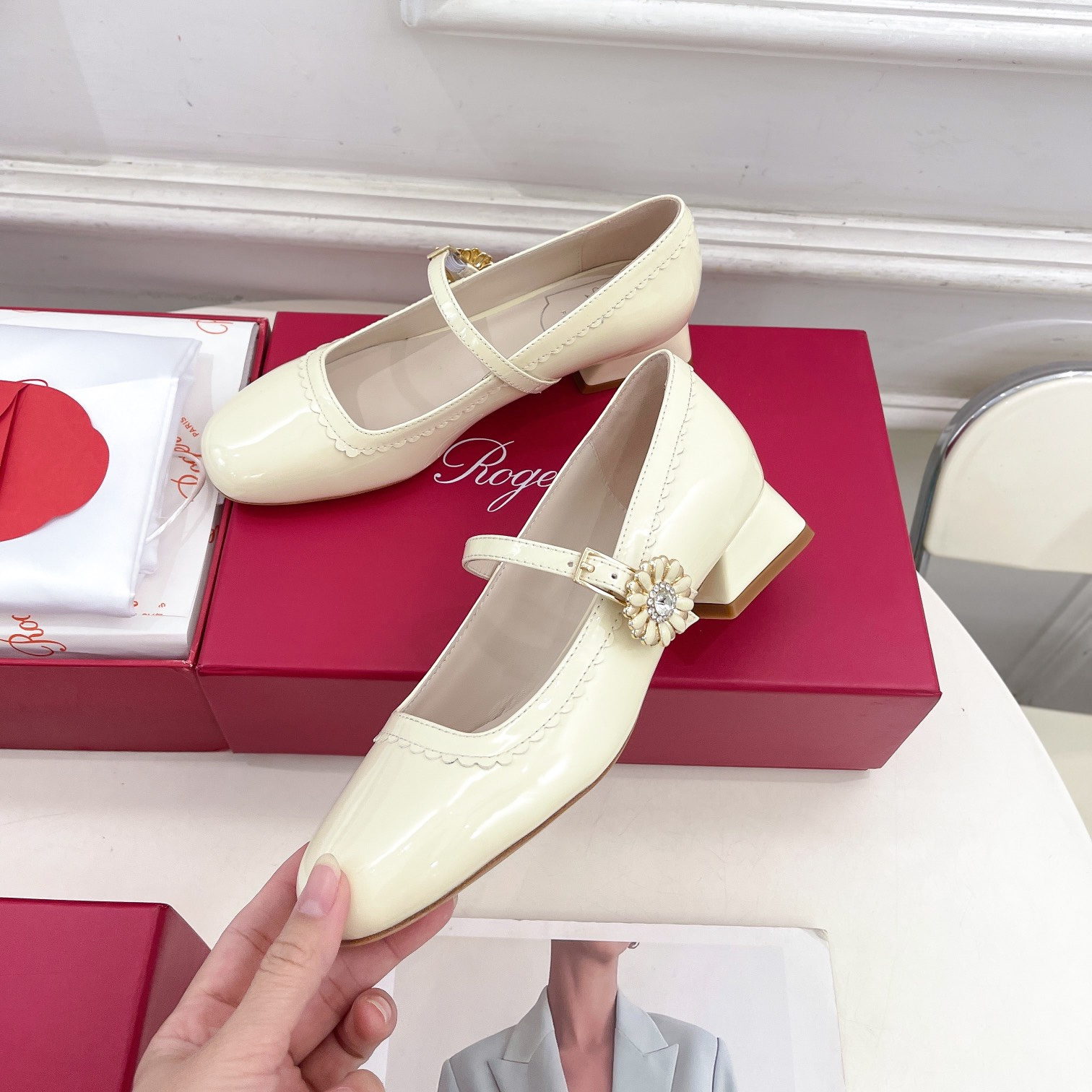 高仿RogerVivier*RVW5406瑪麗珍鞋白色3CM免檢版