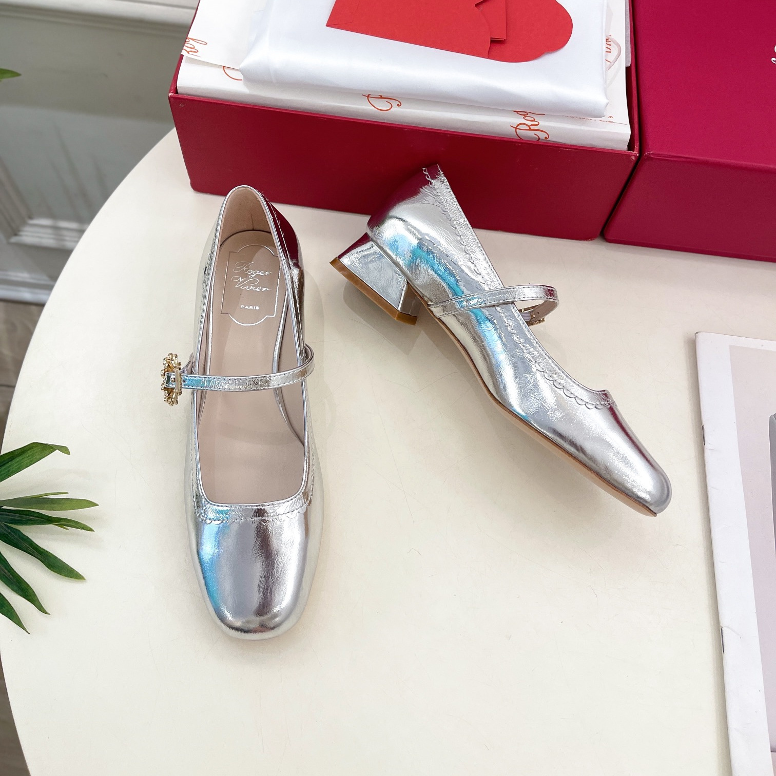 高仿RogerVivier*RVW5405瑪麗珍鞋銀色3CM免檢版