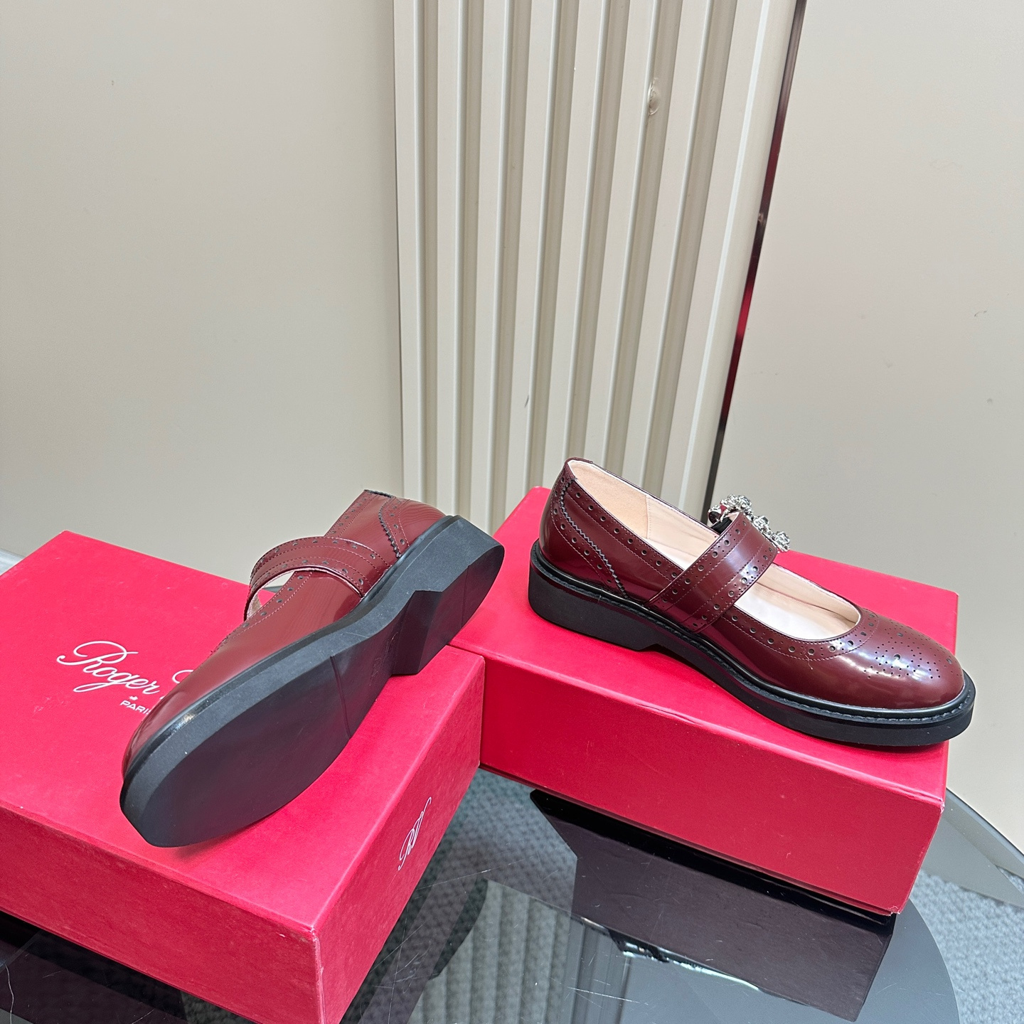 高仿RogerVivier*RVW5485鑽扣粗跟瑪麗珍鞋紅色3CM免檢版