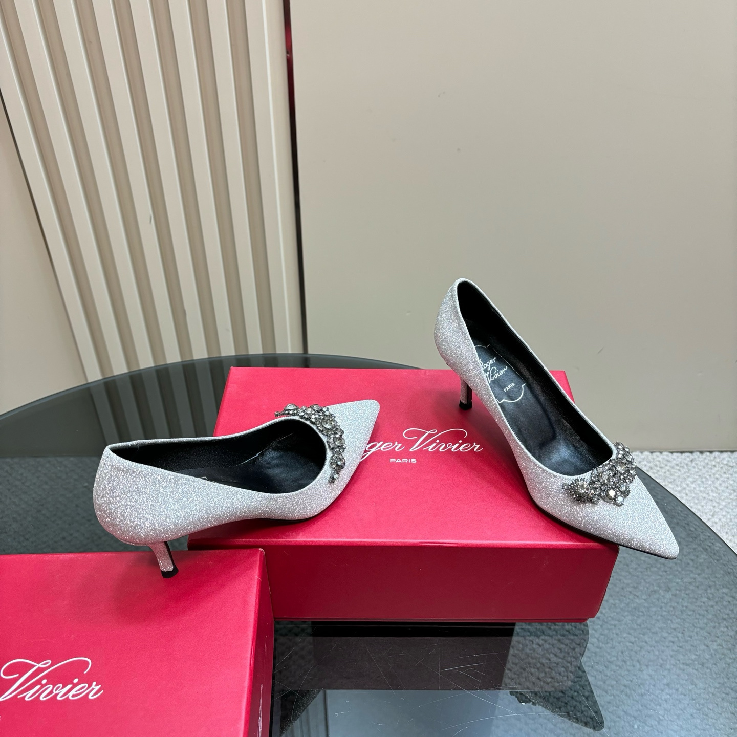 高仿RogerVivier*RVW5021水鑽尖頭高踭鞋灰色8.5CM免檢版