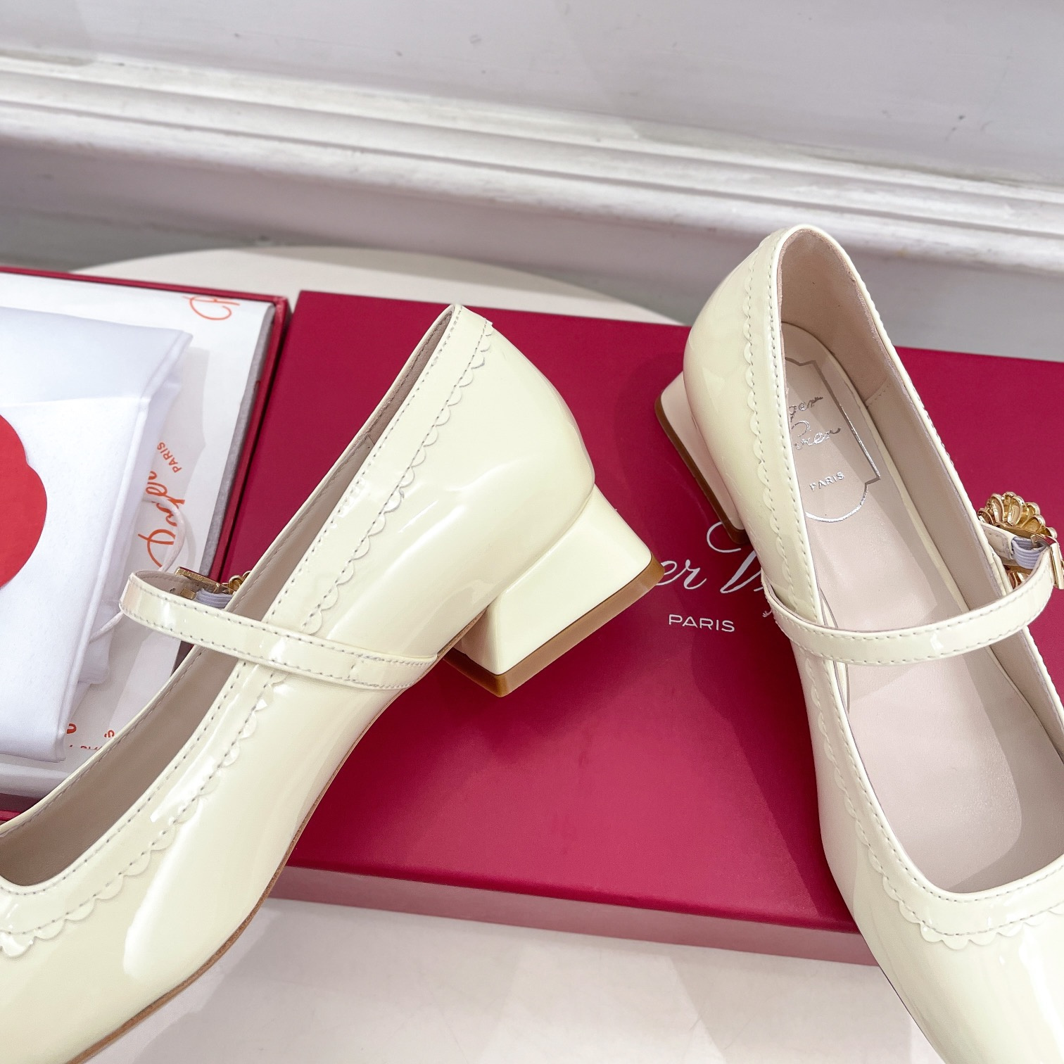 高仿RogerVivier*RVW5406瑪麗珍鞋白色3CM免檢版