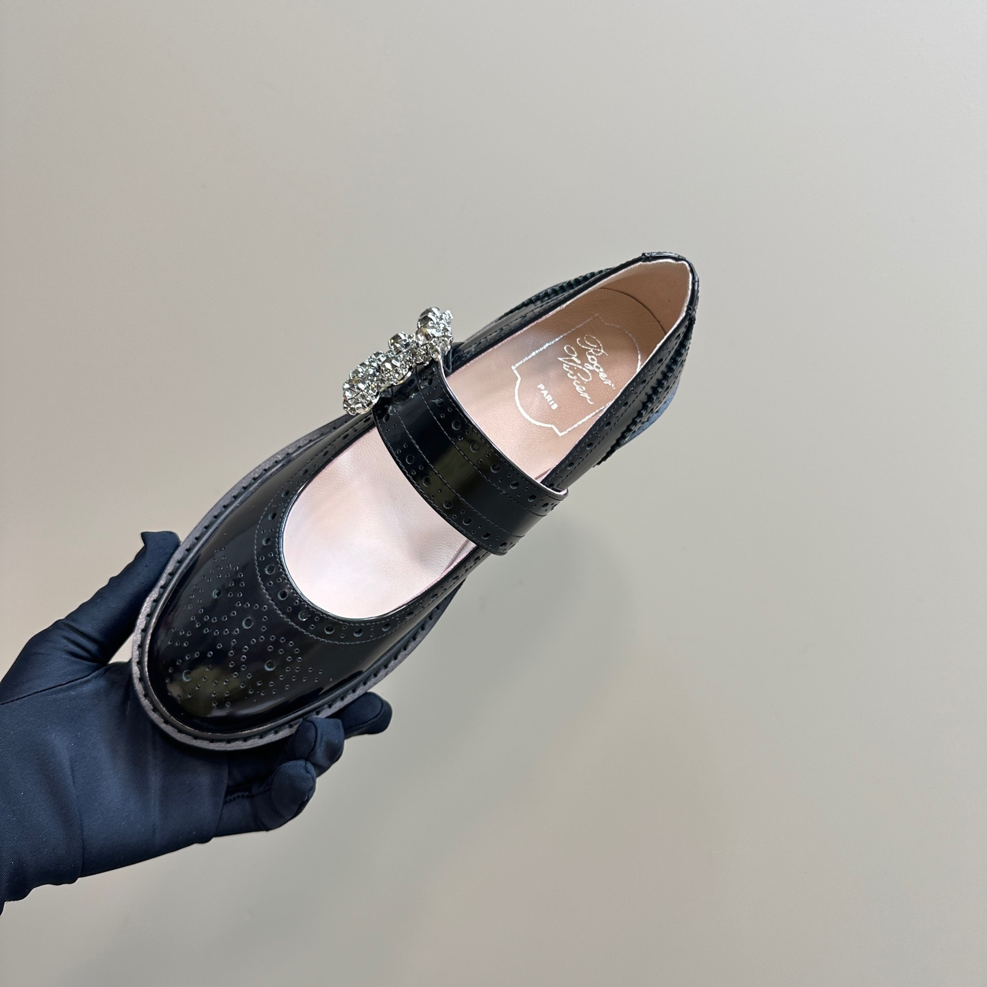 高仿RogerVivier*RVW5484鑽扣粗跟瑪麗珍鞋黑色3CM免檢版