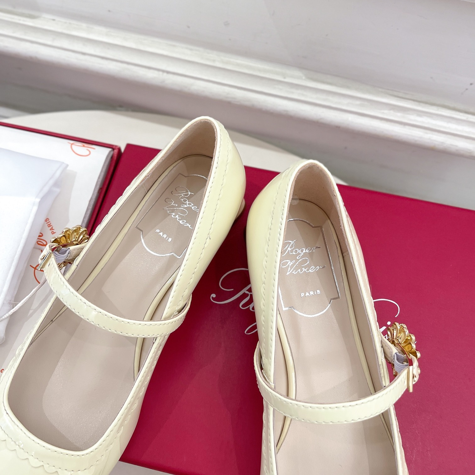 高仿RogerVivier*RVW5406瑪麗珍鞋白色3CM免檢版