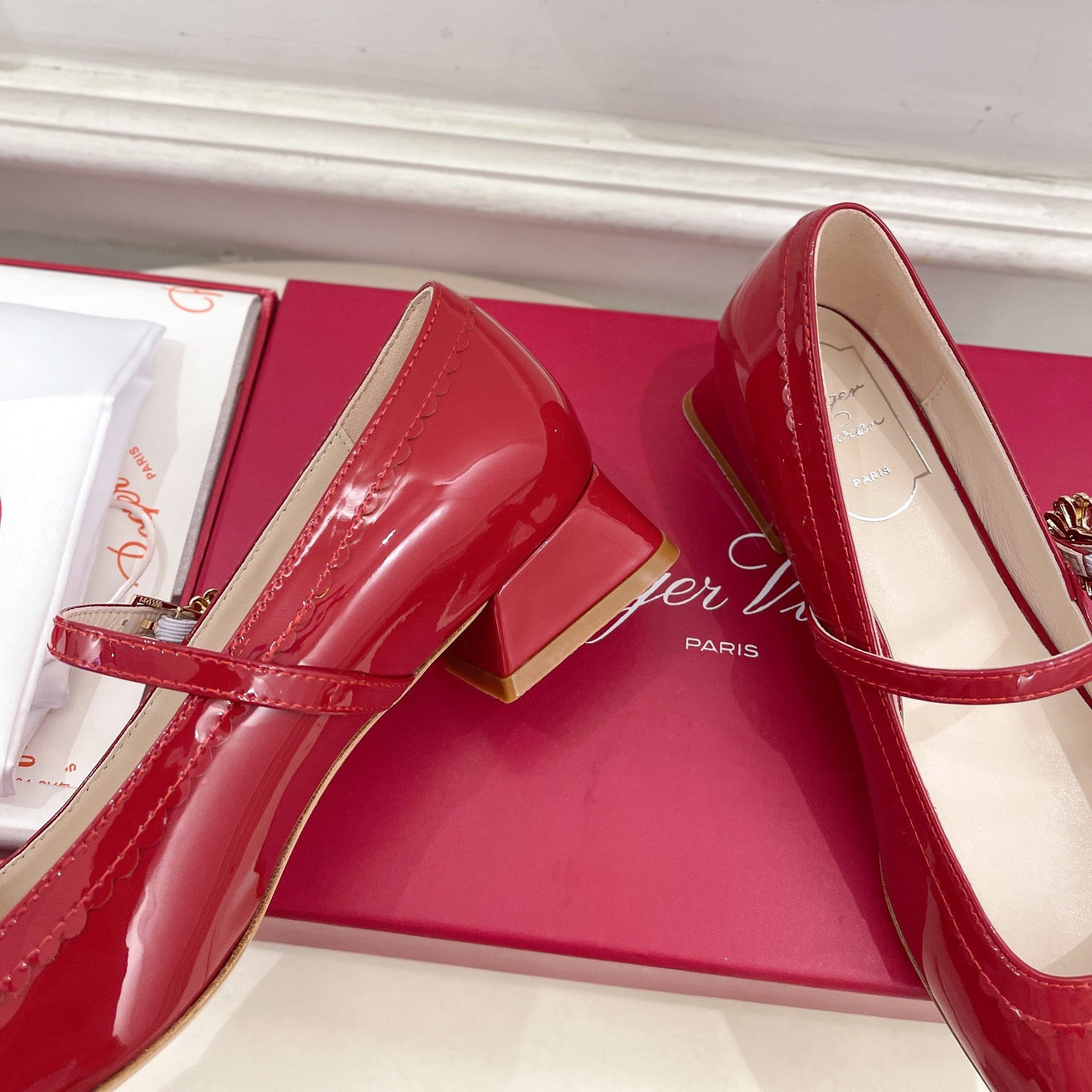 高仿RogerVivier*RVW5404瑪麗珍鞋紅色3CM免檢版