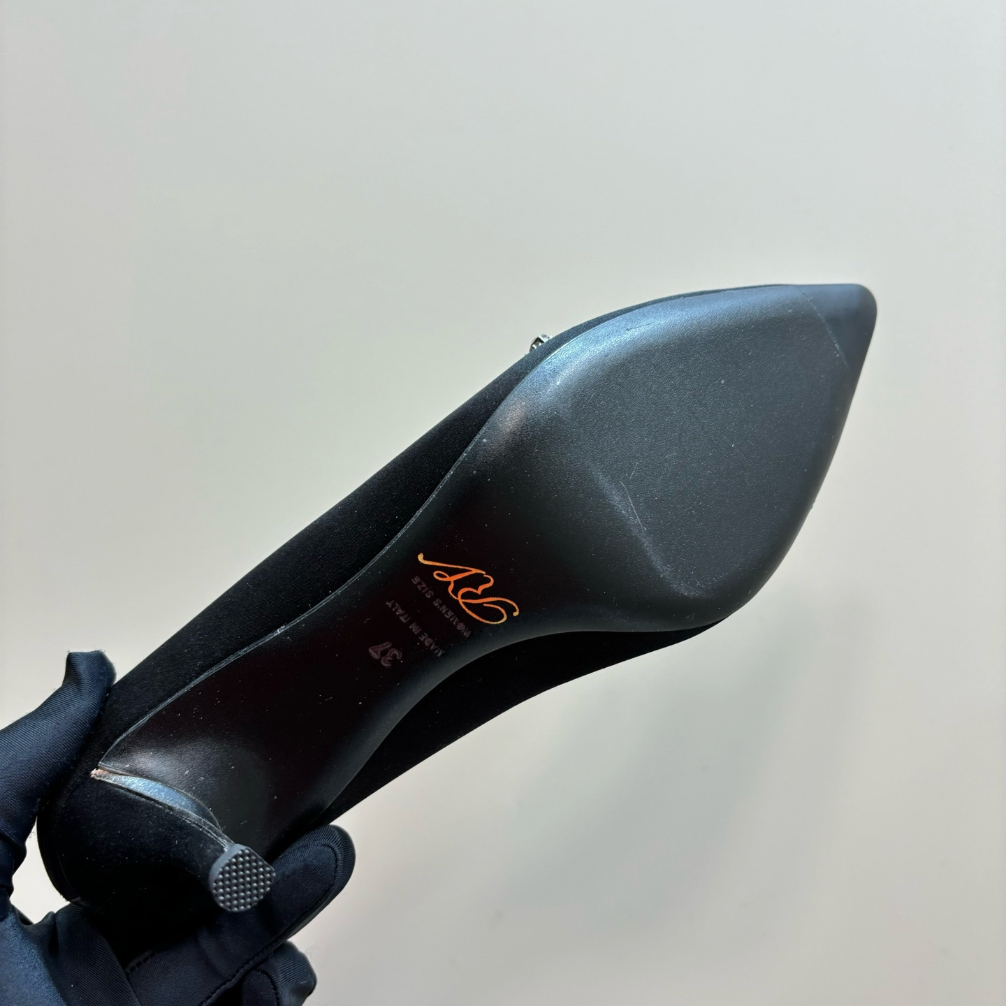 高仿RogerVivier*RVW5023水鑽尖頭高踭鞋黑色8.5CM免檢版