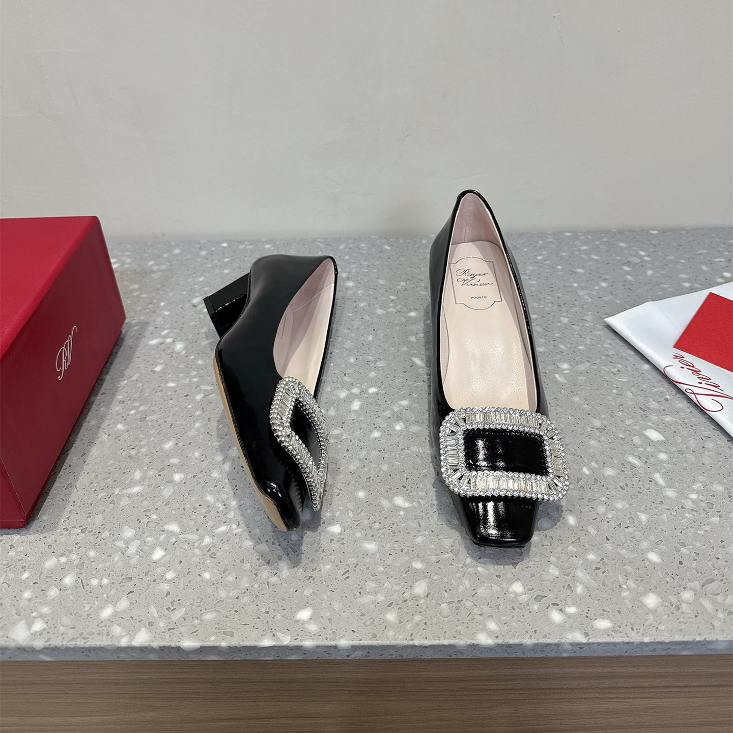 高仿RogerVivier*RVW0061方頭中踭鞋黑色4.5CM免檢版