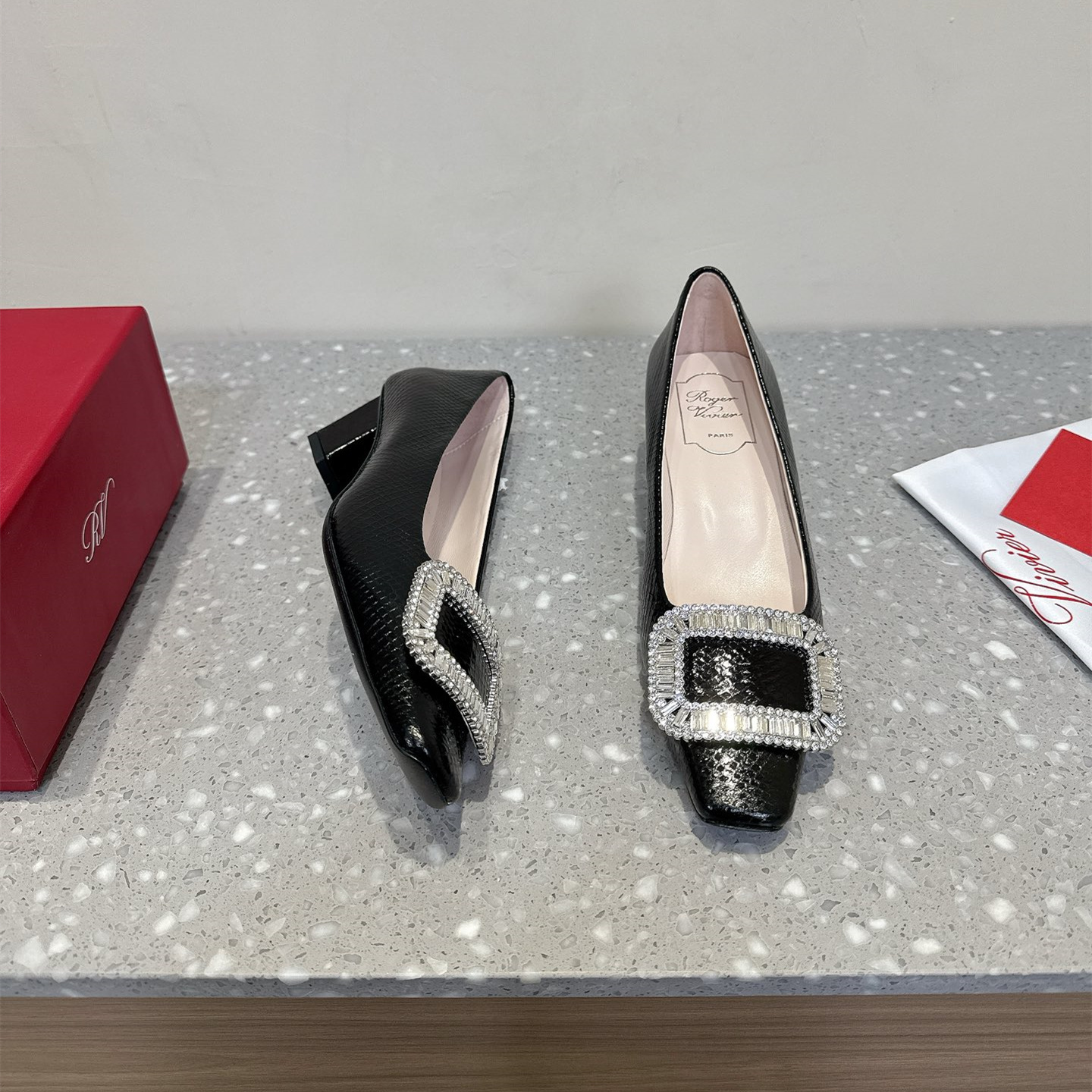 高仿RogerVivier*RVW0063水鑽中踭鞋蛇紋黑色4.5CM免檢版