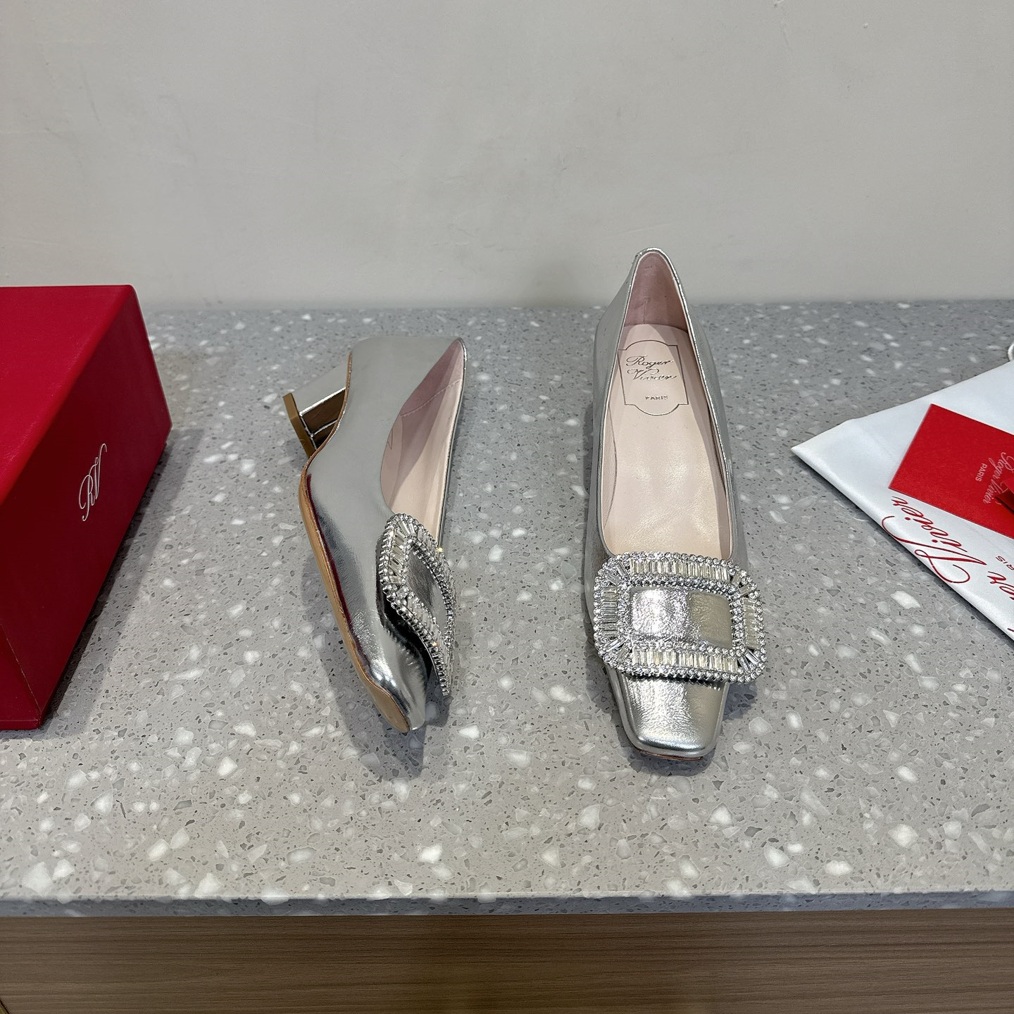高仿RogerVivier*RVW0060方頭中踭鞋銀色4.5CM免檢版
