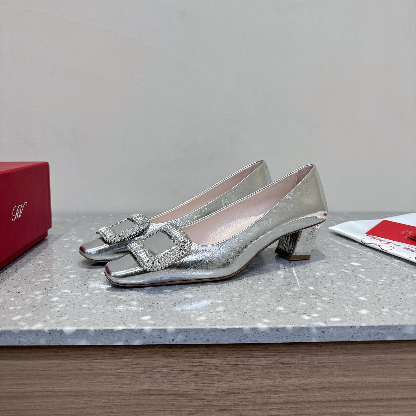 高仿RogerVivier*RVW0060方頭中踭鞋銀色4.5CM免檢版