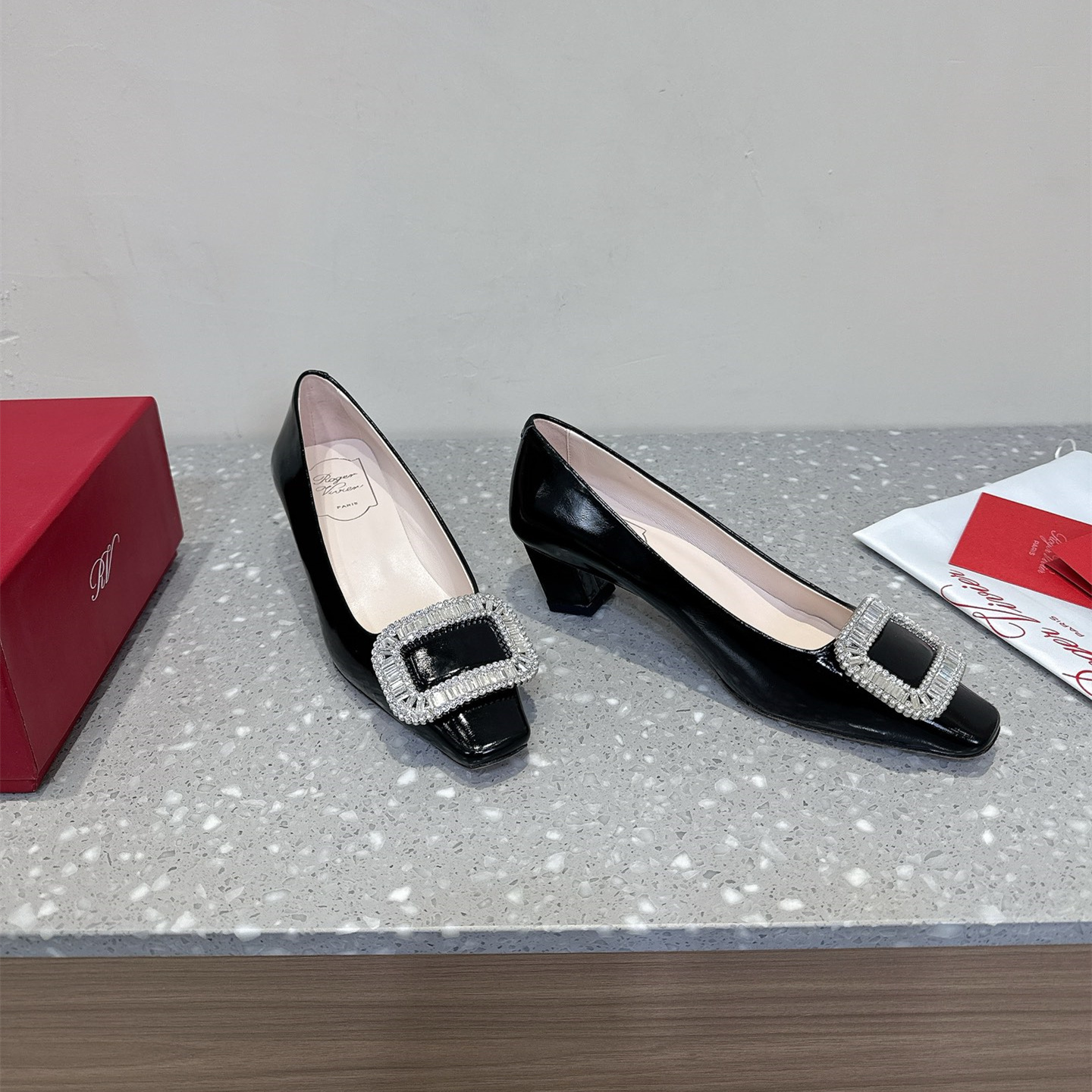 高仿RogerVivier*RVW0061方頭中踭鞋黑色4.5CM免檢版