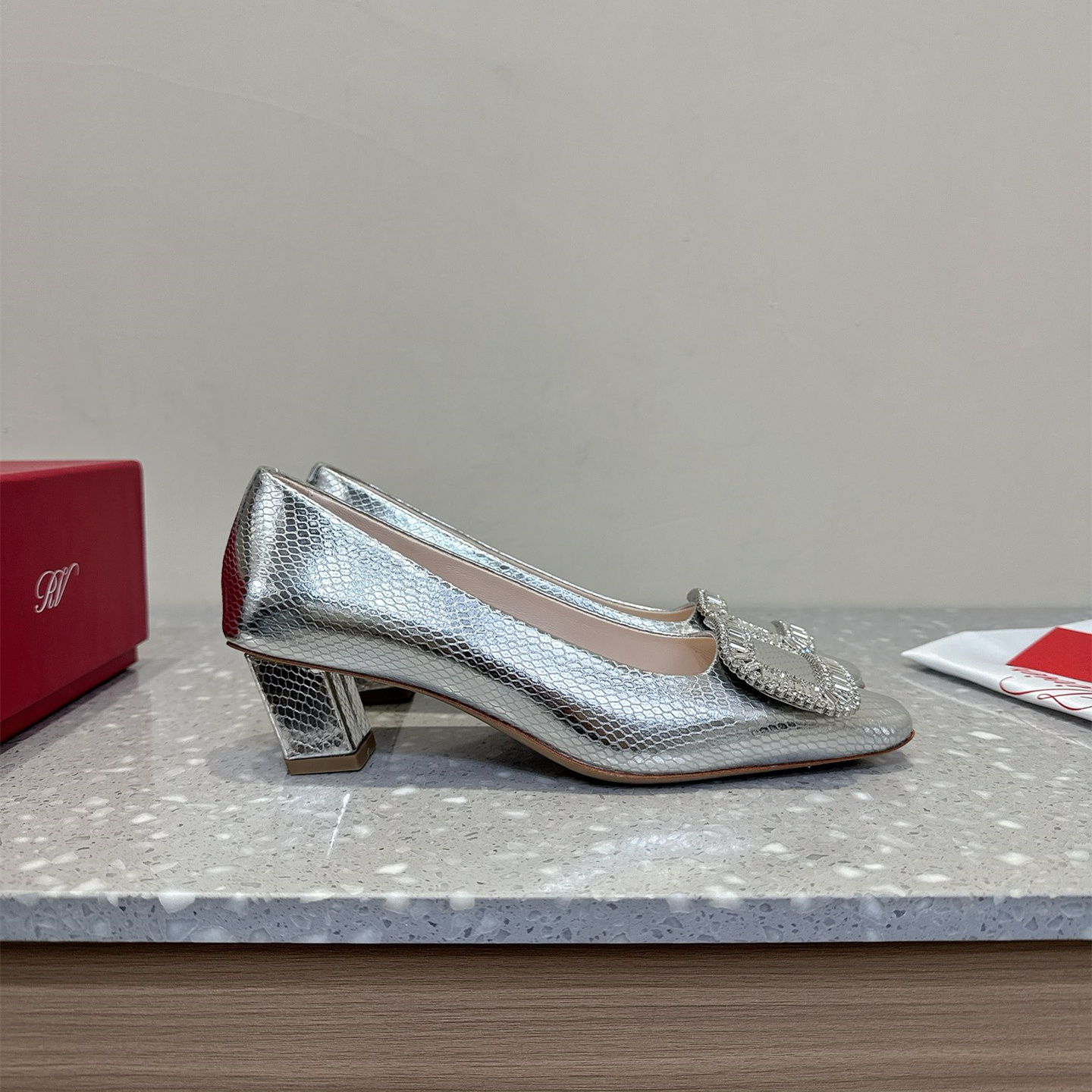 高仿RogerVivier*RVW0062水鑽中踭鞋蛇紋銀色4.5CM免檢版