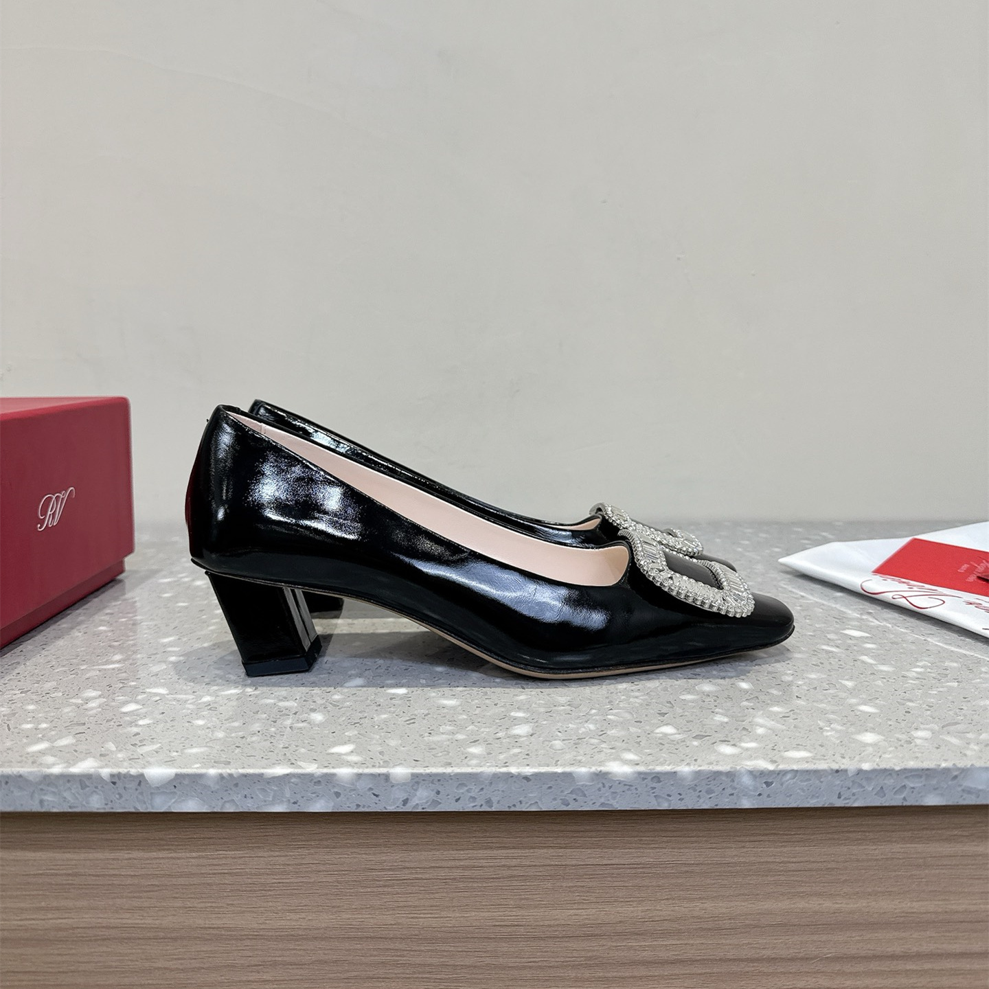 高仿RogerVivier*RVW0061方頭中踭鞋黑色4.5CM免檢版