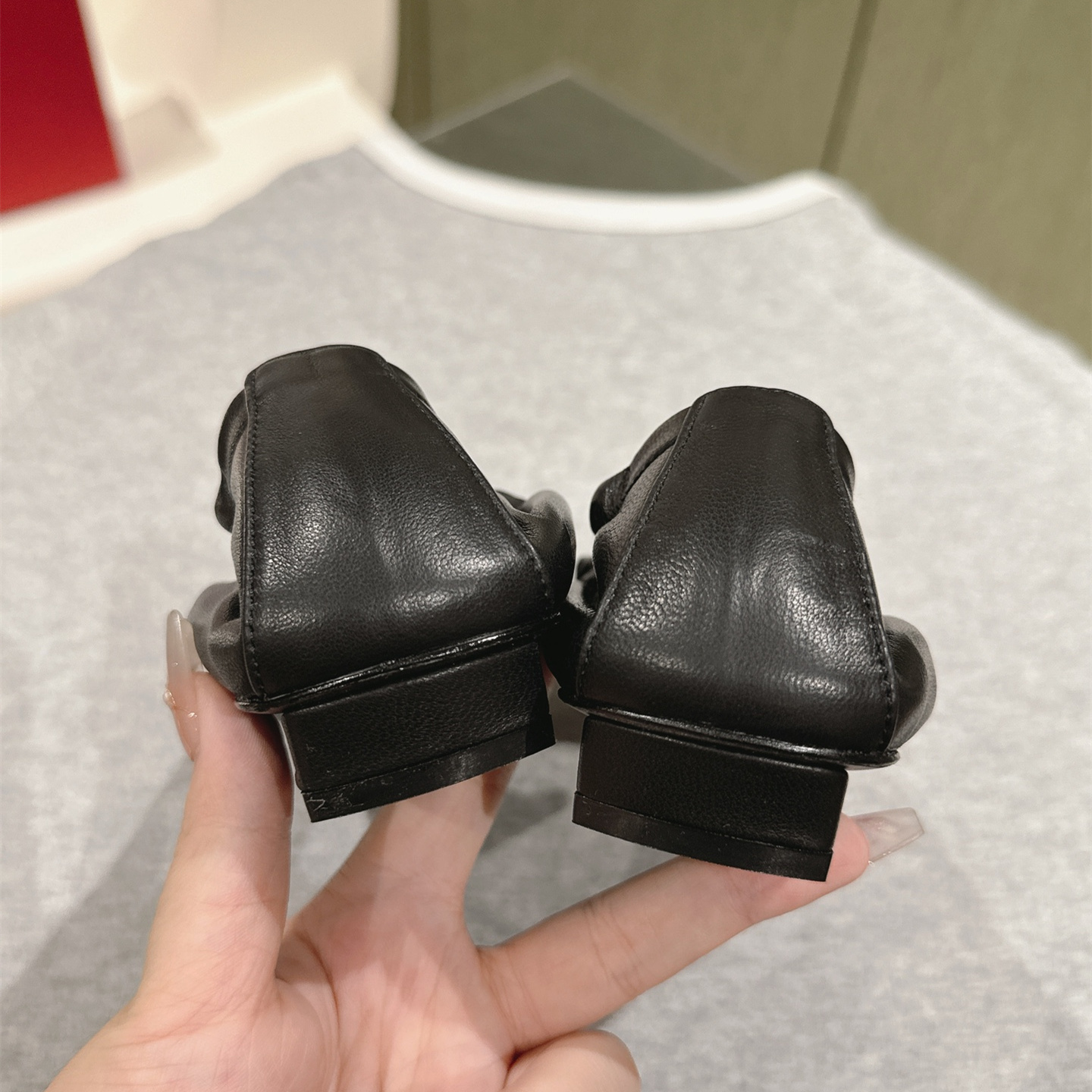 高仿RogerVivier*RVW7596方頭懶人平底鞋粉色免檢版
