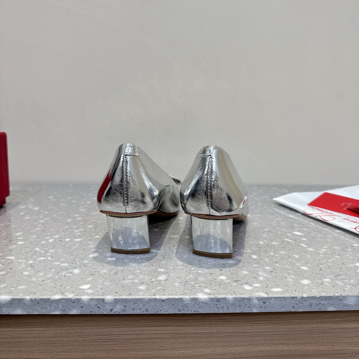 高仿RogerVivier*RVW0060方頭中踭鞋銀色4.5CM免檢版