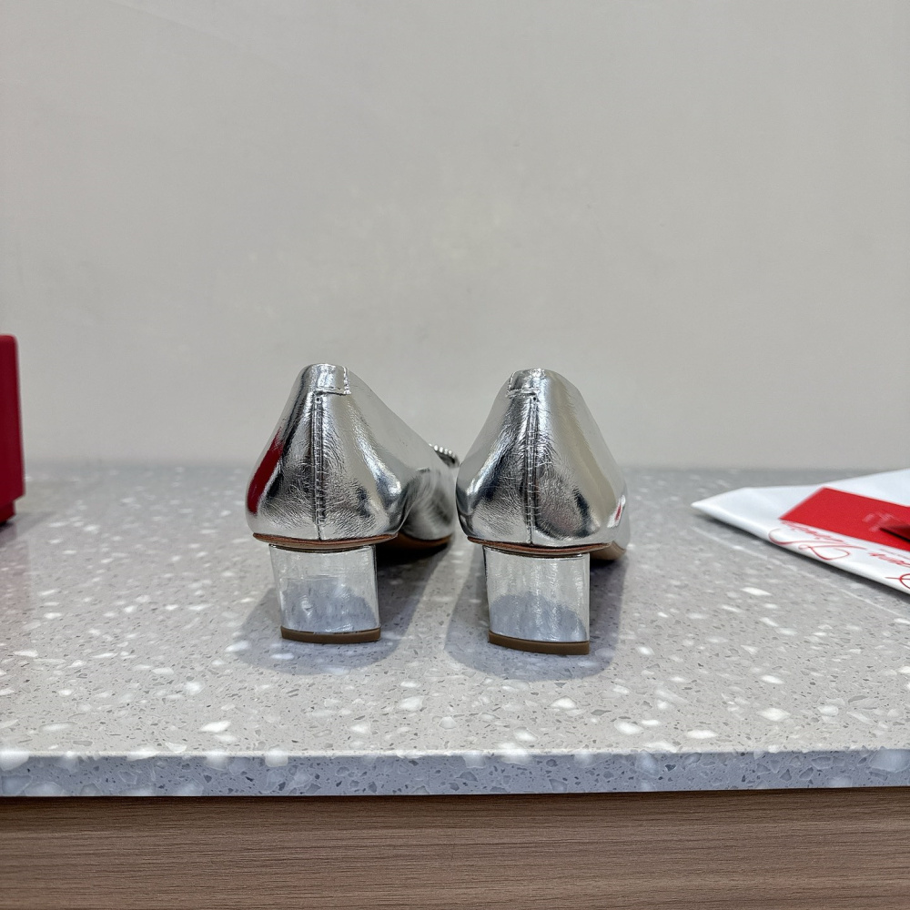 高仿RogerVivier*RVW0060方頭中踭鞋銀色4.5CM免檢版