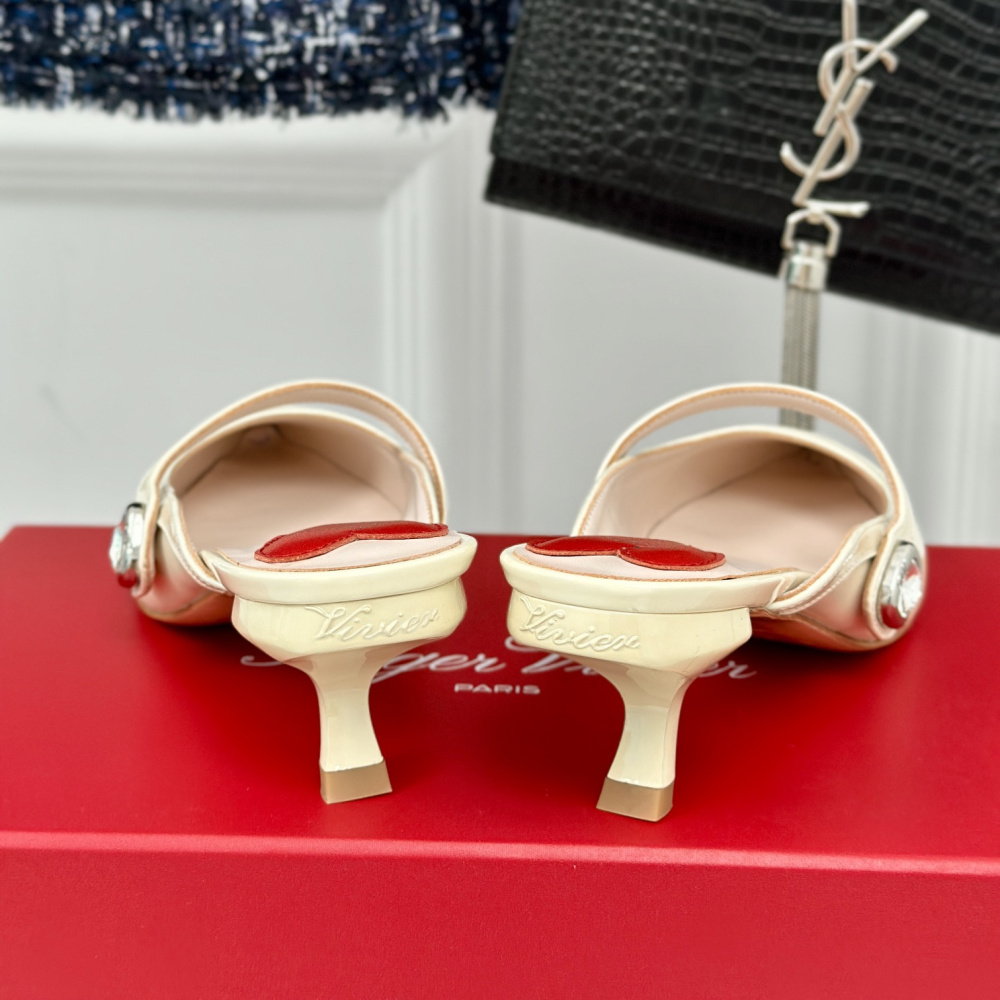 高仿RogerVivier*RVW6385尖頭鑽扣拖鞋裸色5.6CM免檢版