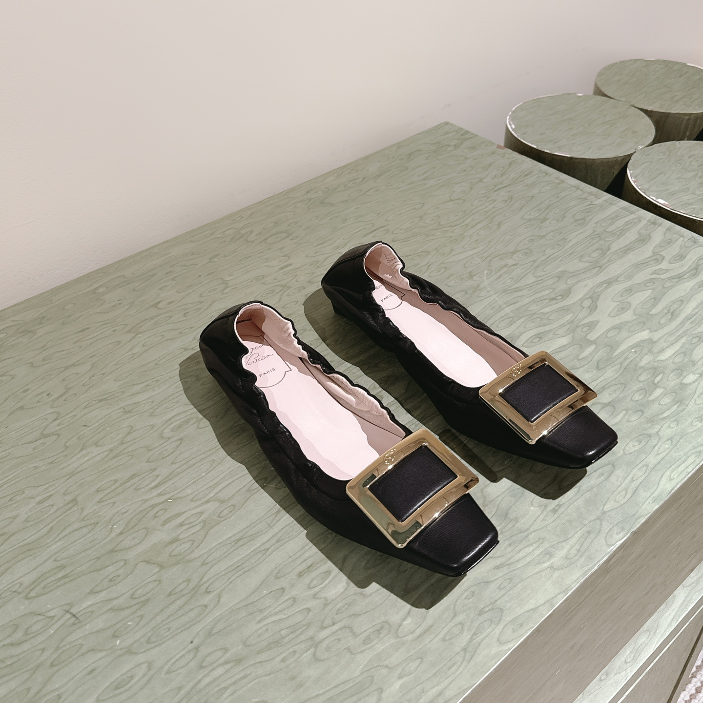 高仿RogerVivier*RVW7596方頭懶人平底鞋粉色免檢版