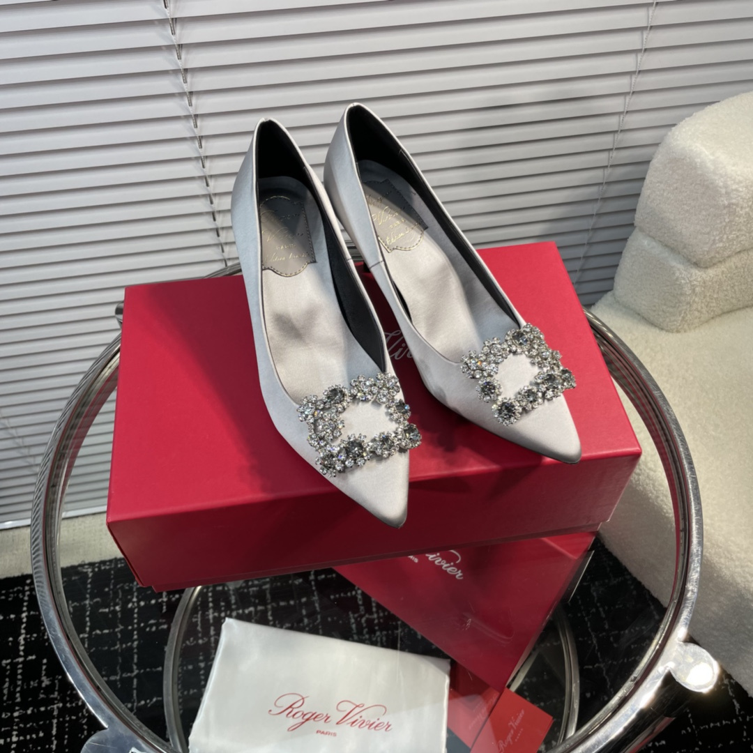 高仿RogerVivier*RVW4144水鑽真絲高踭鞋銀色6.5CM免檢版