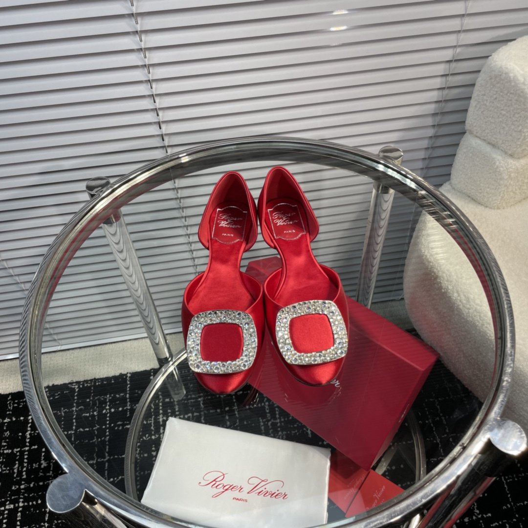 高仿RogerVivier*RVW0883鑽扣中空平底鞋紅色免檢版