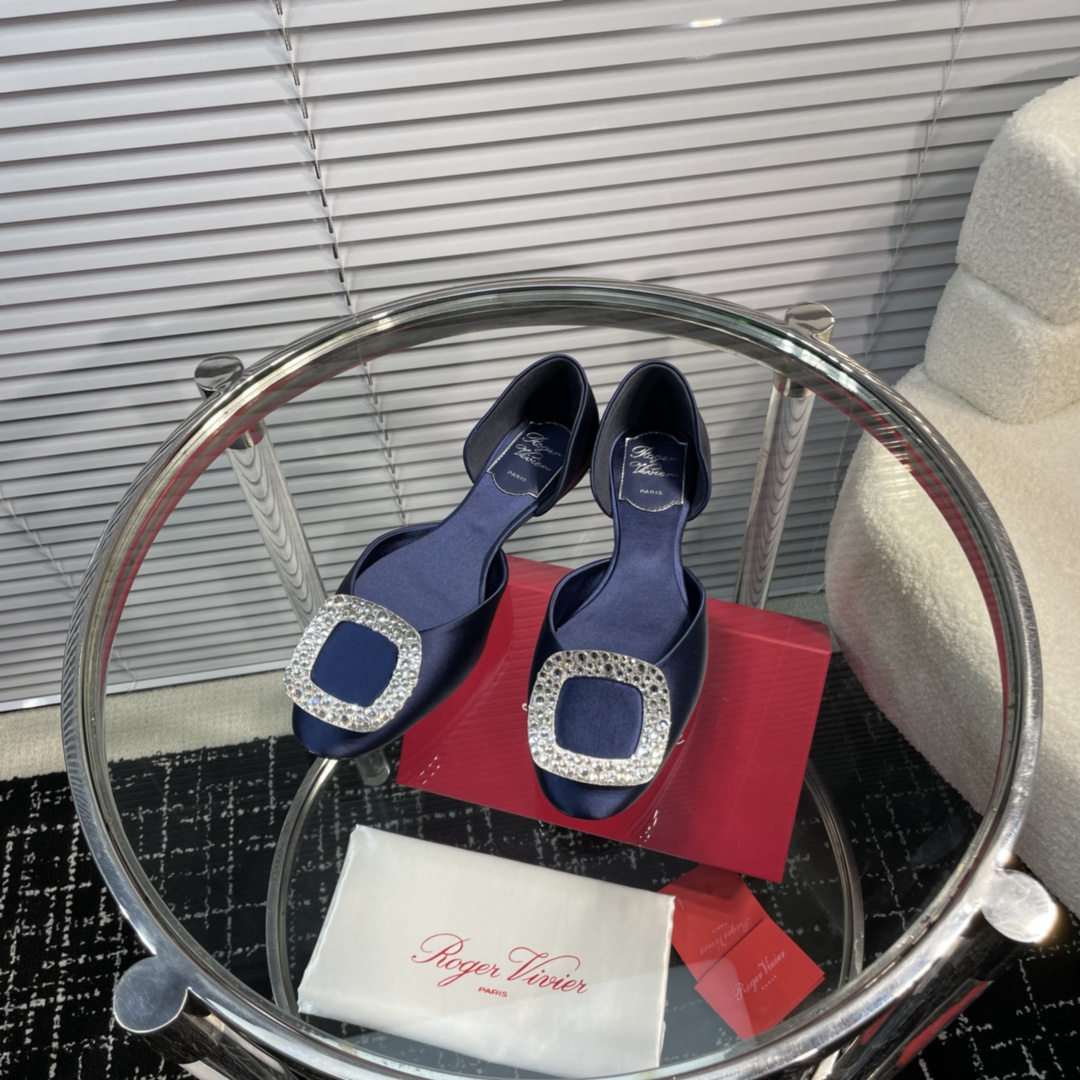 高仿RogerVivier*RVW0884鑽扣中空平底鞋藍色免檢版