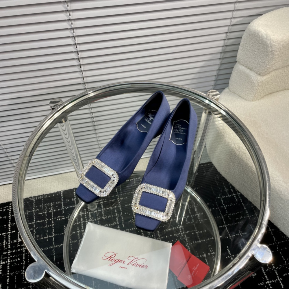 高仿RogerVivier*RVW0162飾扣真絲單鞋藍色4.5CM免檢版