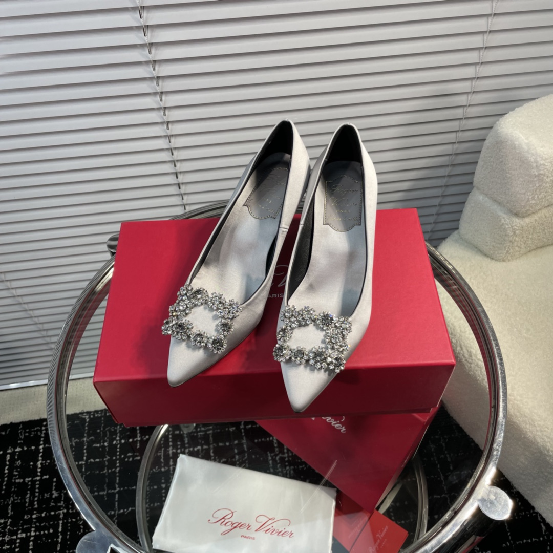 高仿RogerVivier*RVW4144水鑽真絲高踭鞋銀色6.5CM免檢版
