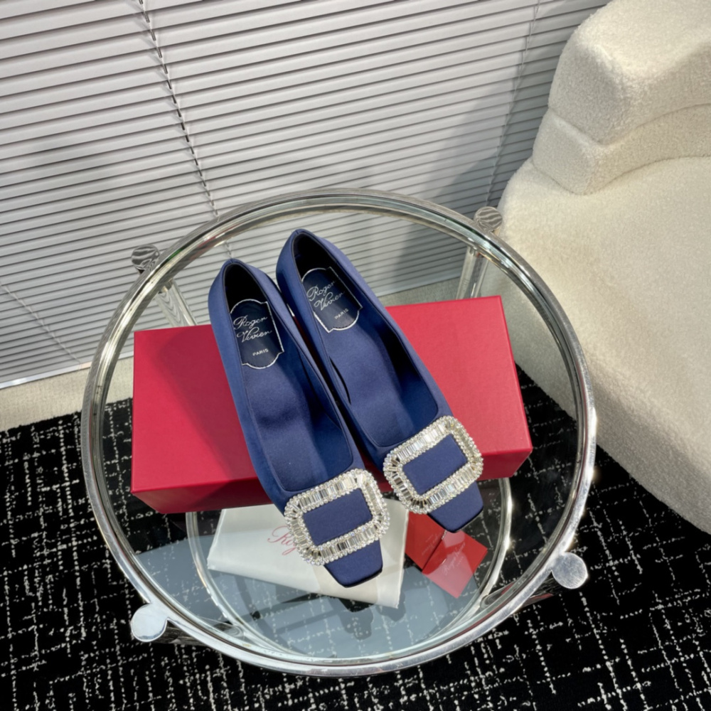 高仿RogerVivier*RVW0162飾扣真絲單鞋藍色4.5CM免檢版