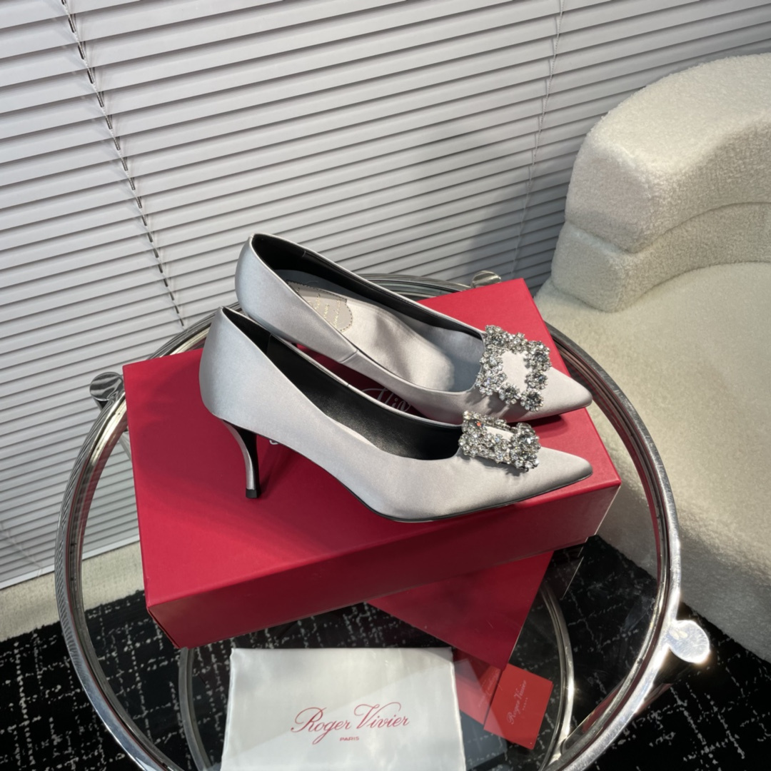 高仿RogerVivier*RVW4144水鑽真絲高踭鞋銀色6.5CM免檢版