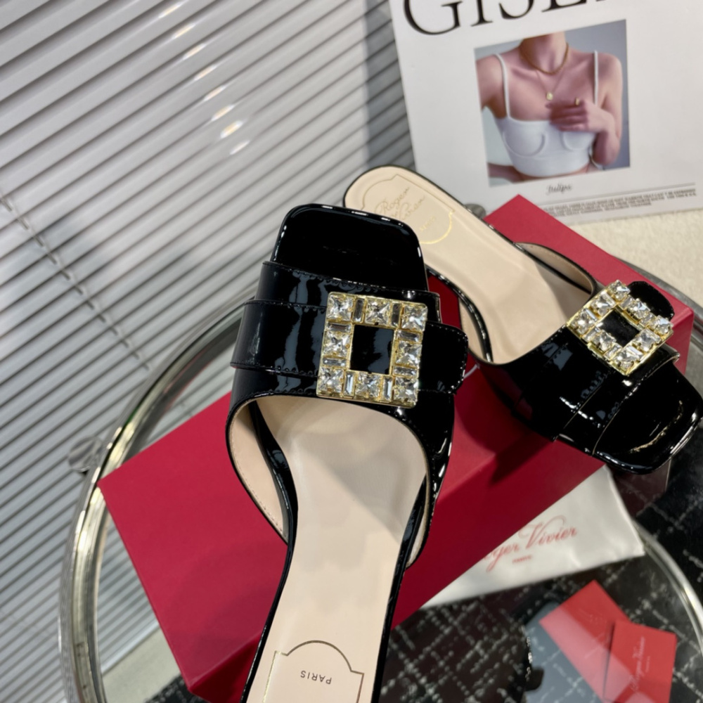 高仿RogerVivier*RVW5364鑽扣一字拖鞋漆皮黑色4.5CM免檢版