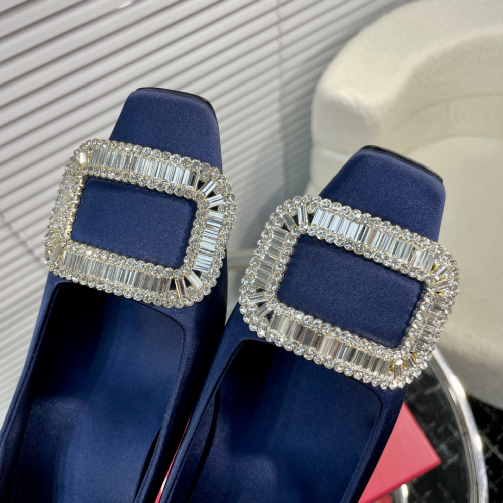 高仿RogerVivier*RVW0162飾扣真絲單鞋藍色4.5CM免檢版